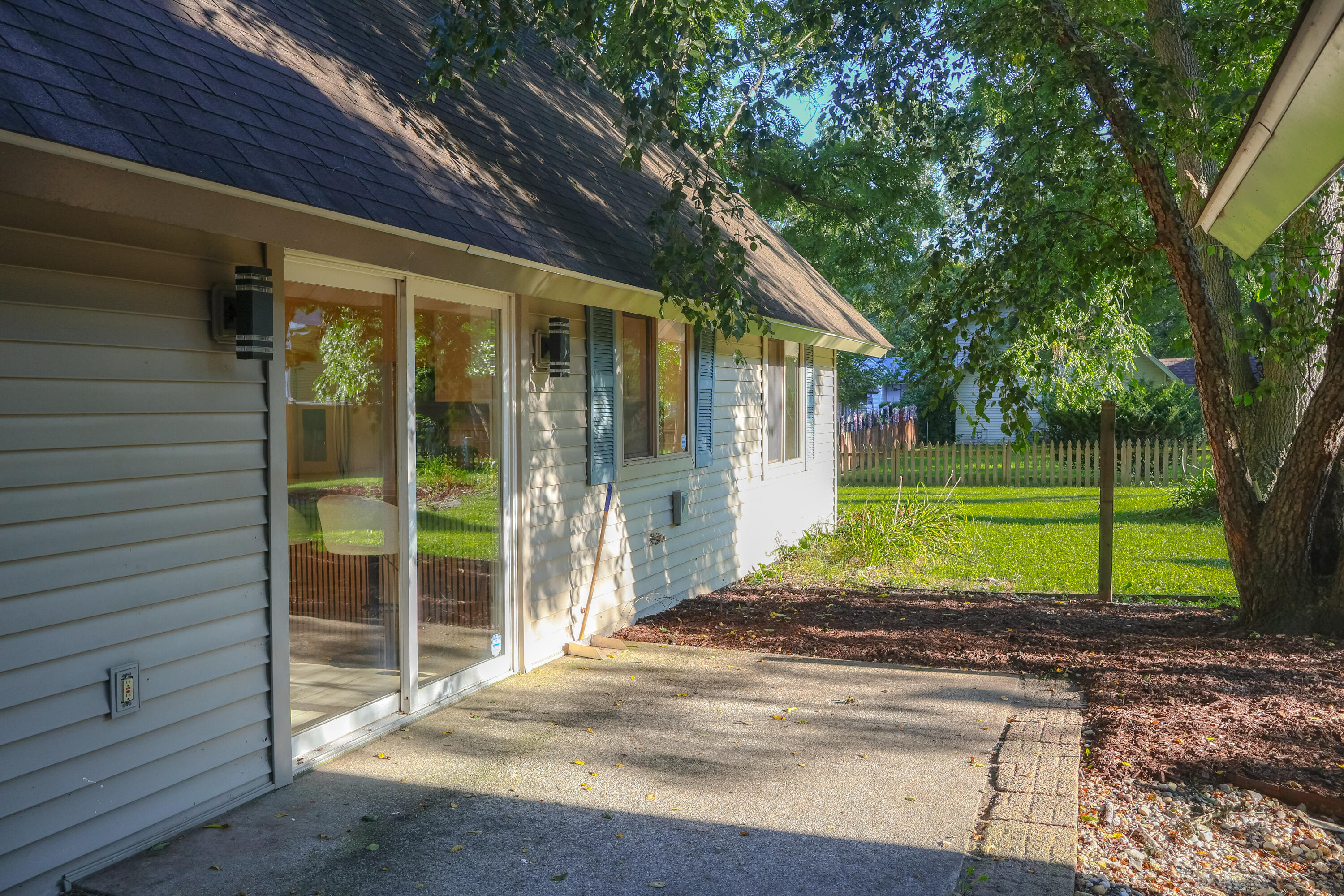 1623 E Coolspring Avenue, Michigan City, IN 46360; Image #37