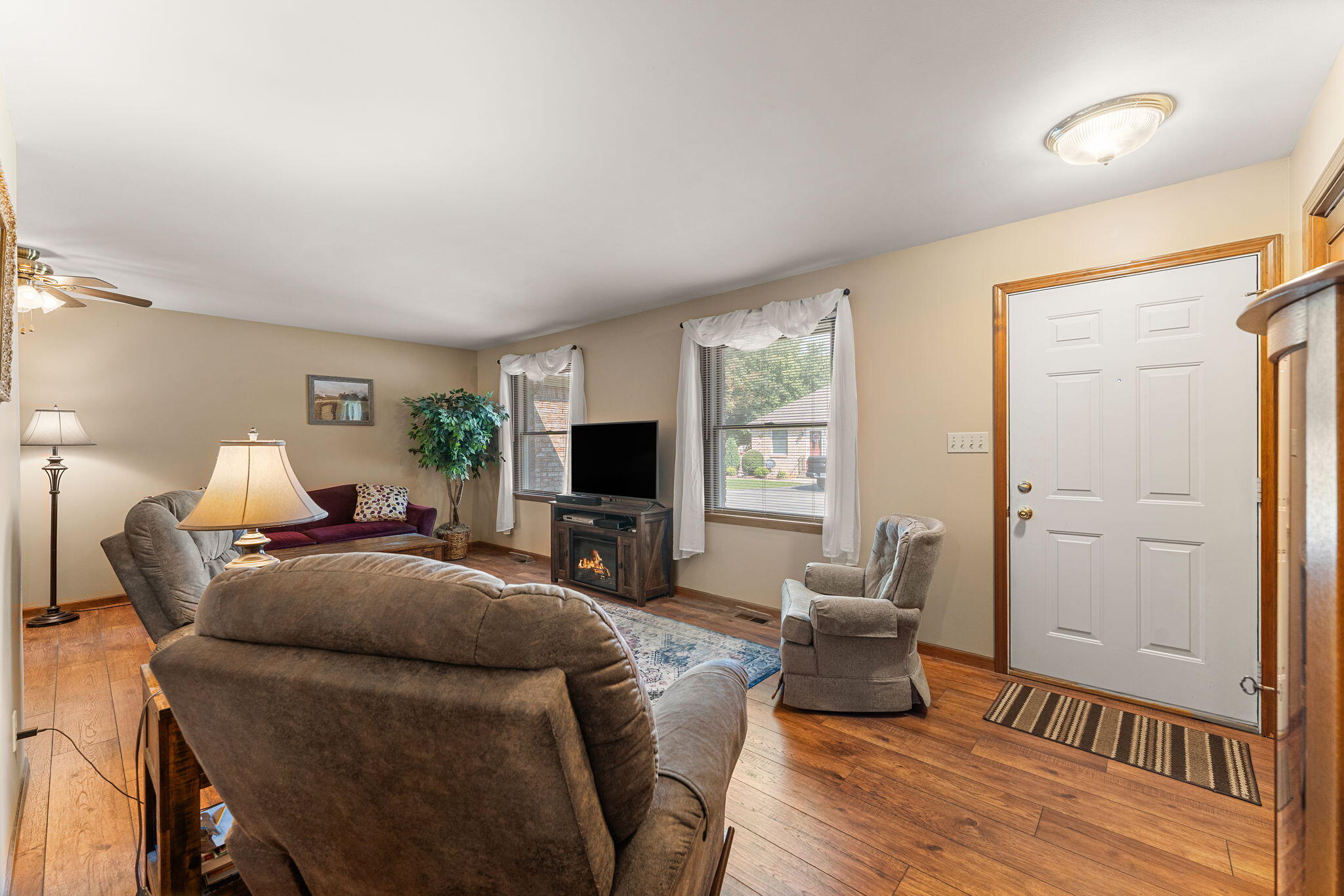 533 Begonia Street SE, DeMotte, IN #B, 46310; Image #7
