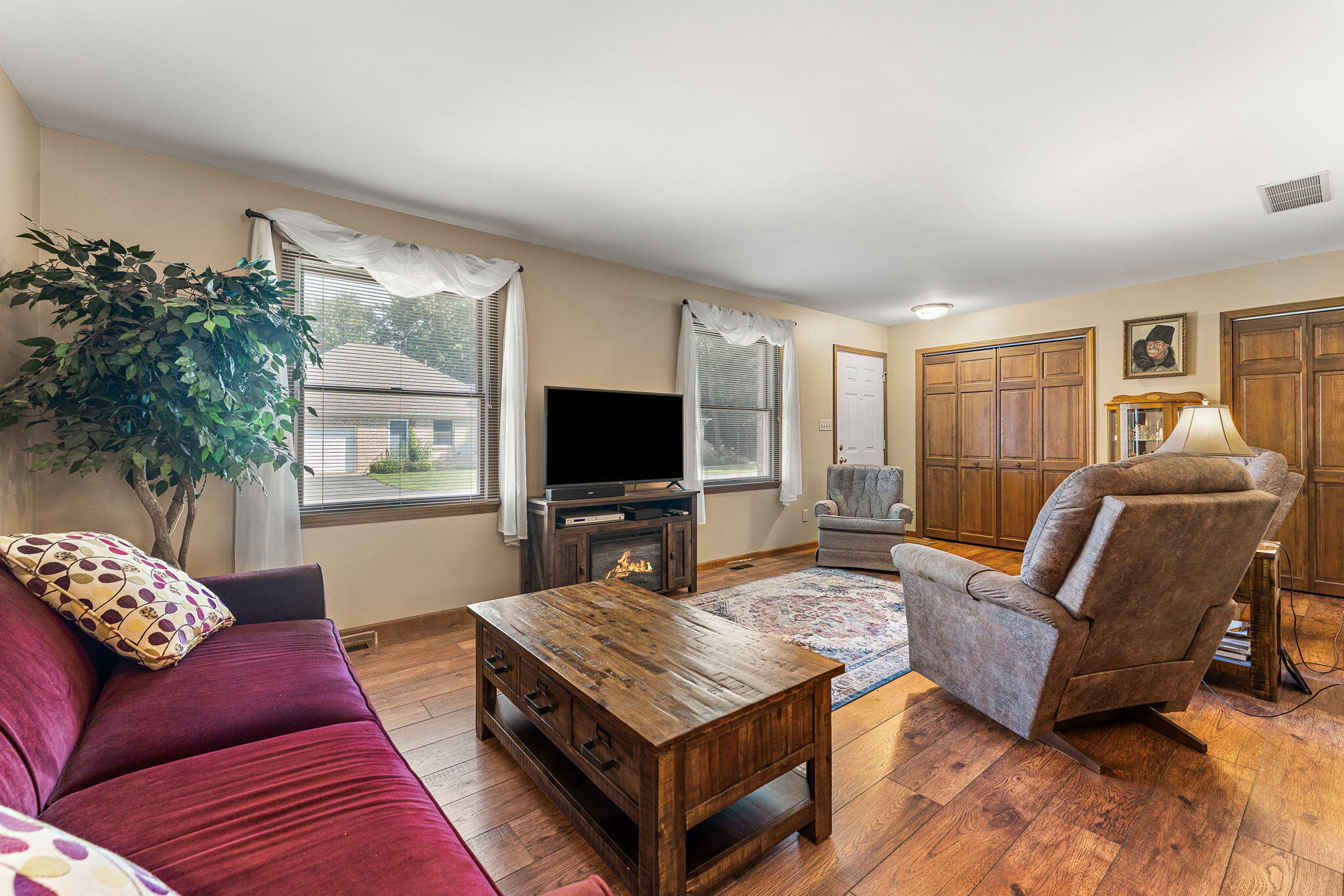 533 Begonia Street SE, DeMotte, IN #B, 46310; Image #8