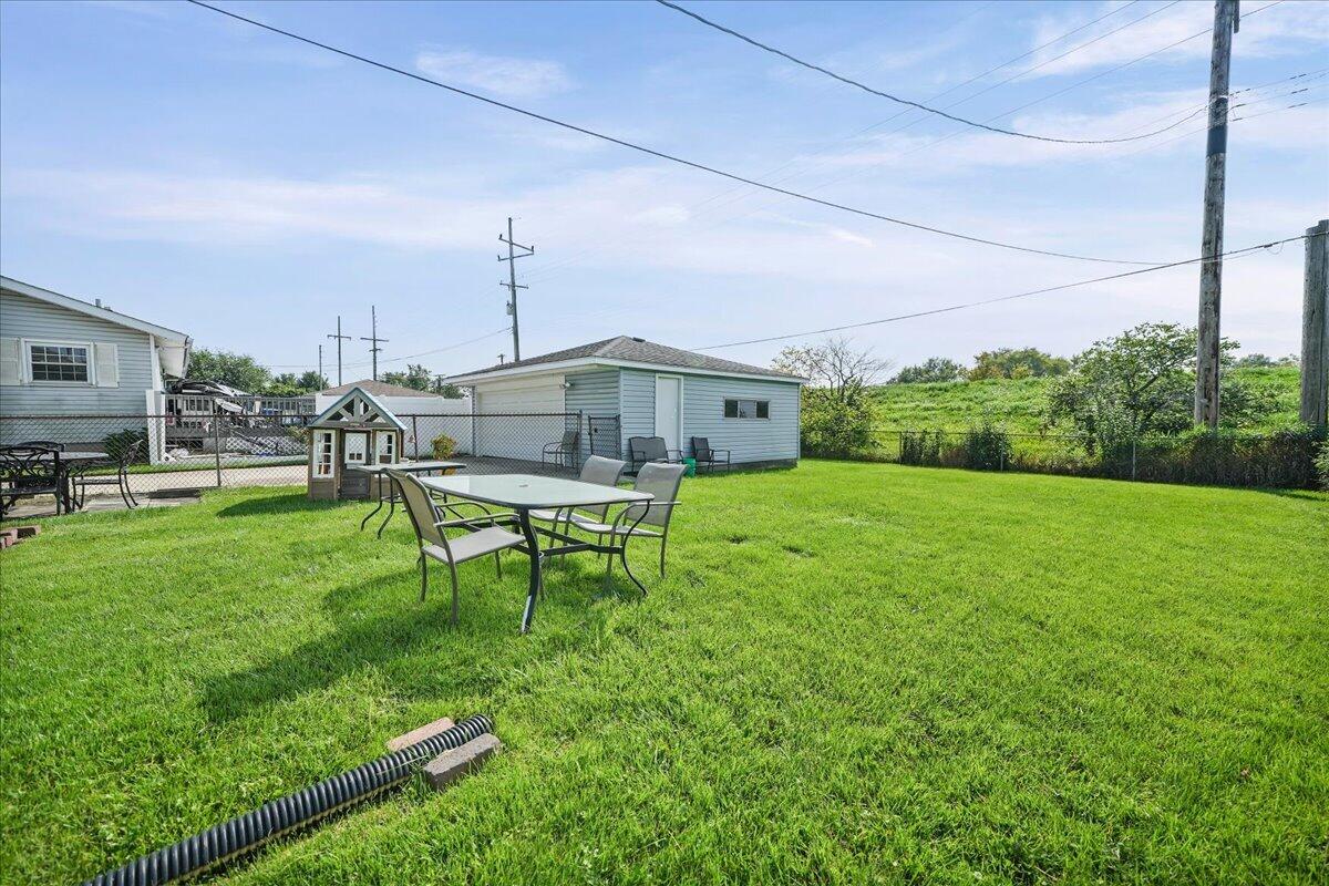 8030 North Drive, Highland, IN 46322; Image #14