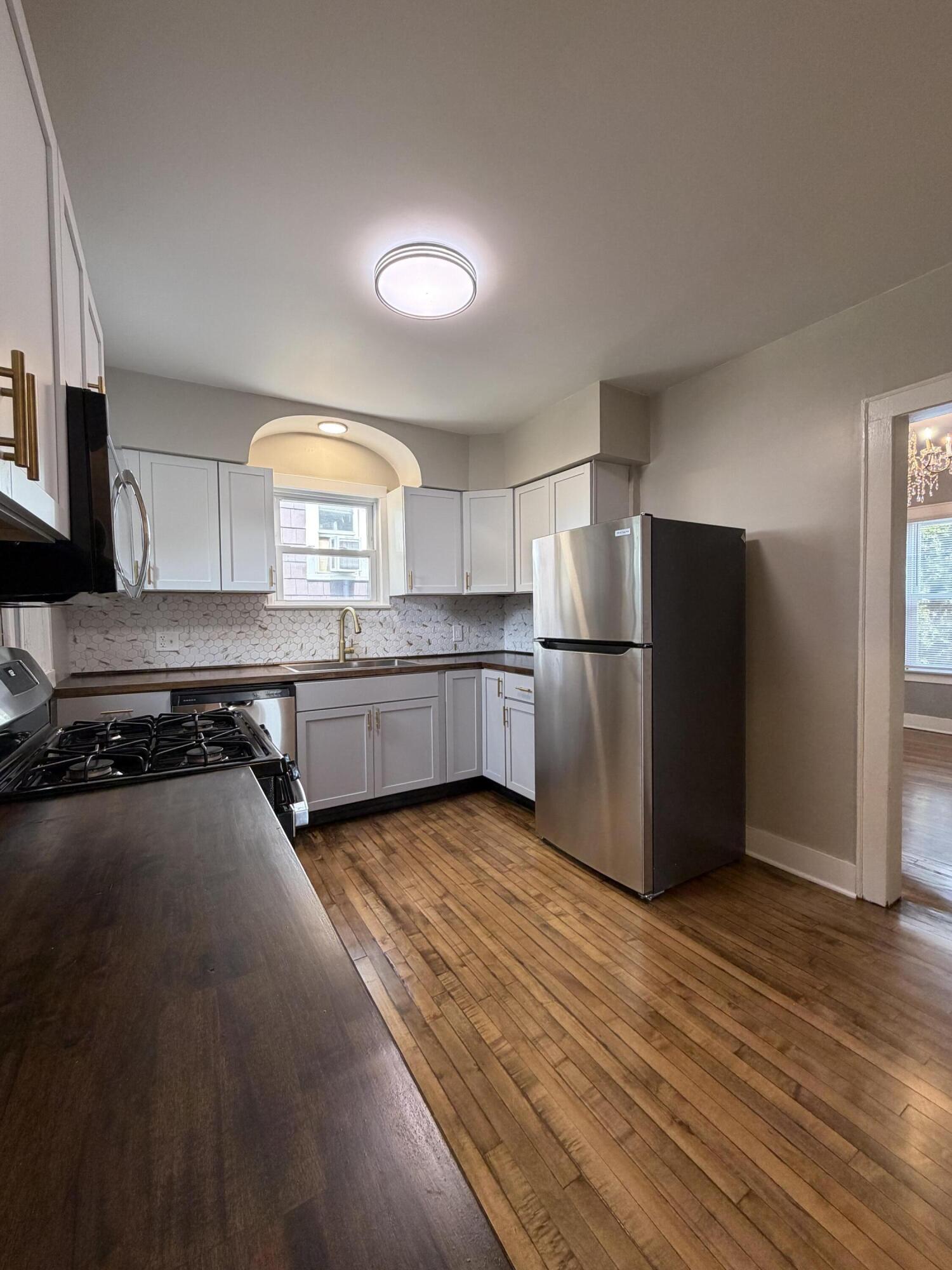 6548 Jefferson Avenue, Hammond, IN 46324; Image #12