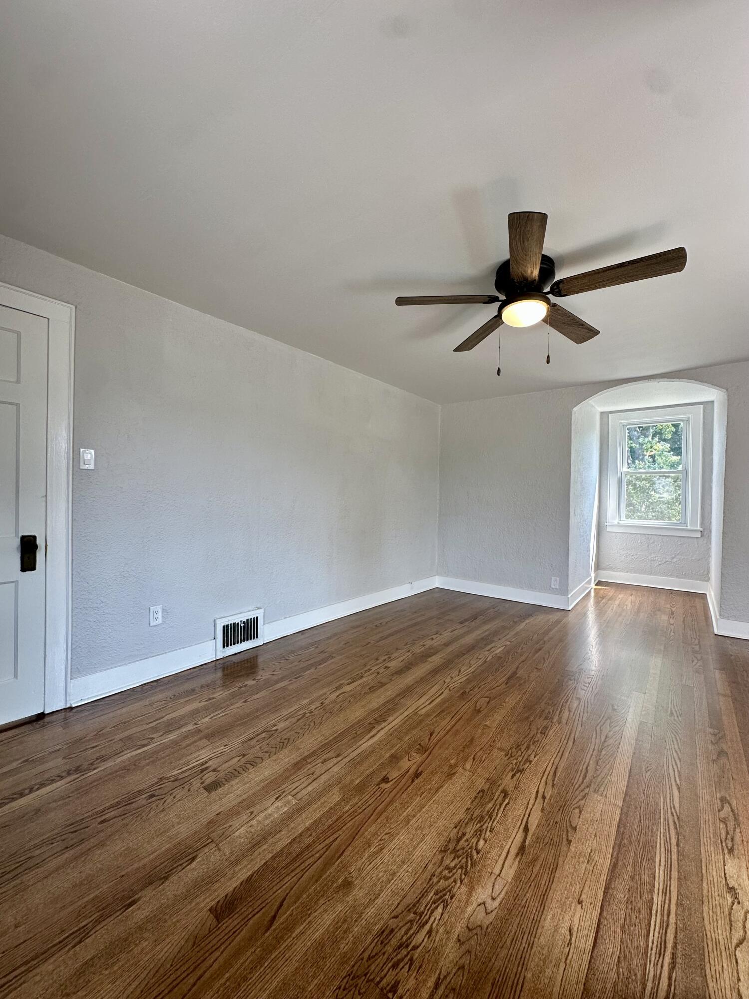 6548 Jefferson Avenue, Hammond, IN 46324; Image #19