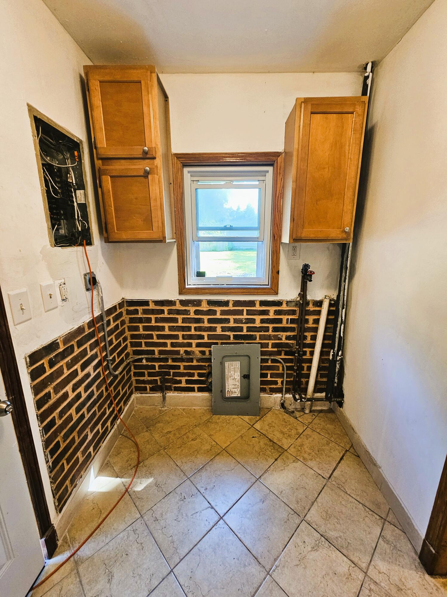 2813 New Hampshire Street, Lake Station, IN 46405; Image #11