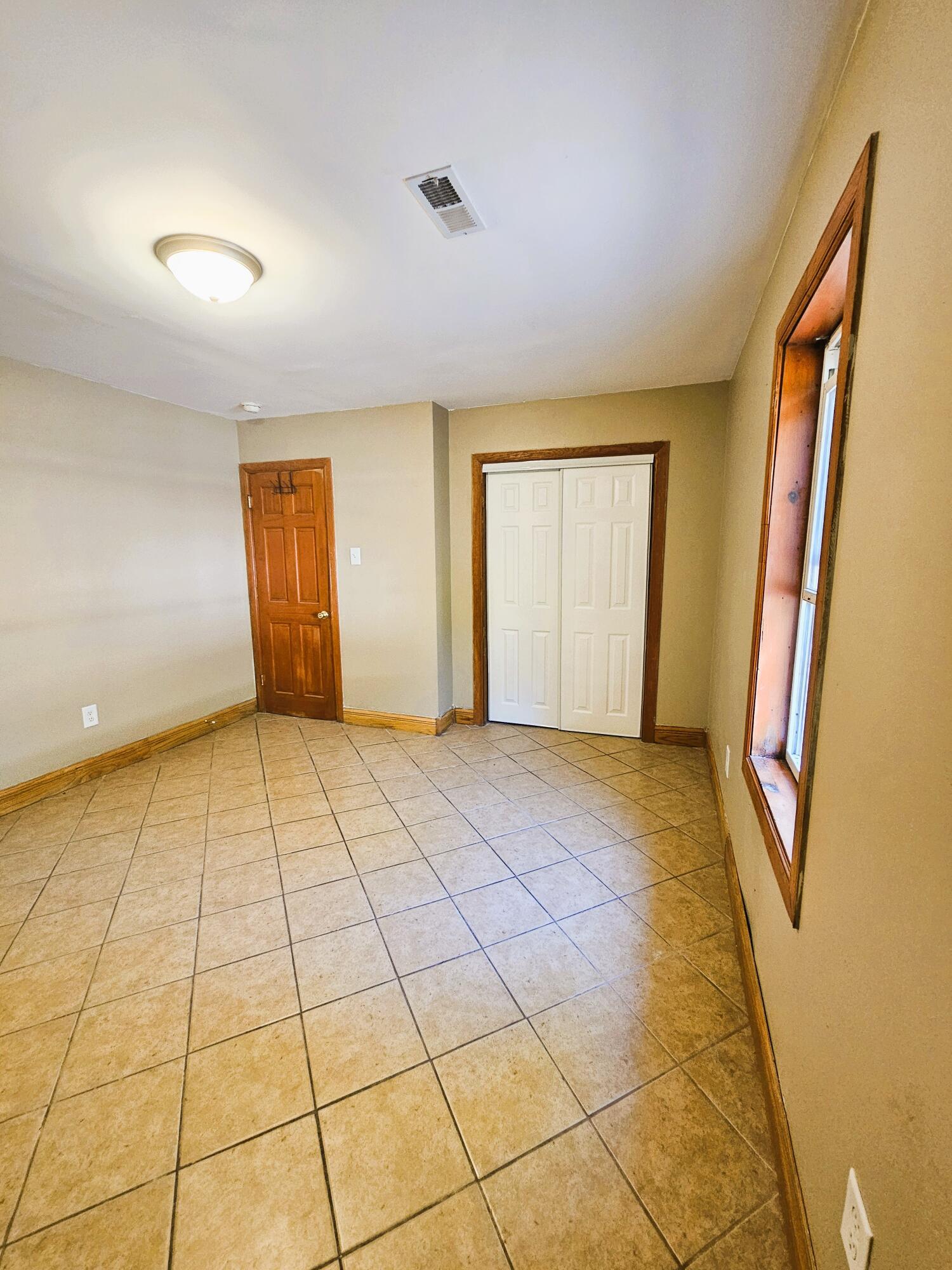 2813 New Hampshire Street, Lake Station, IN 46405; Image #13