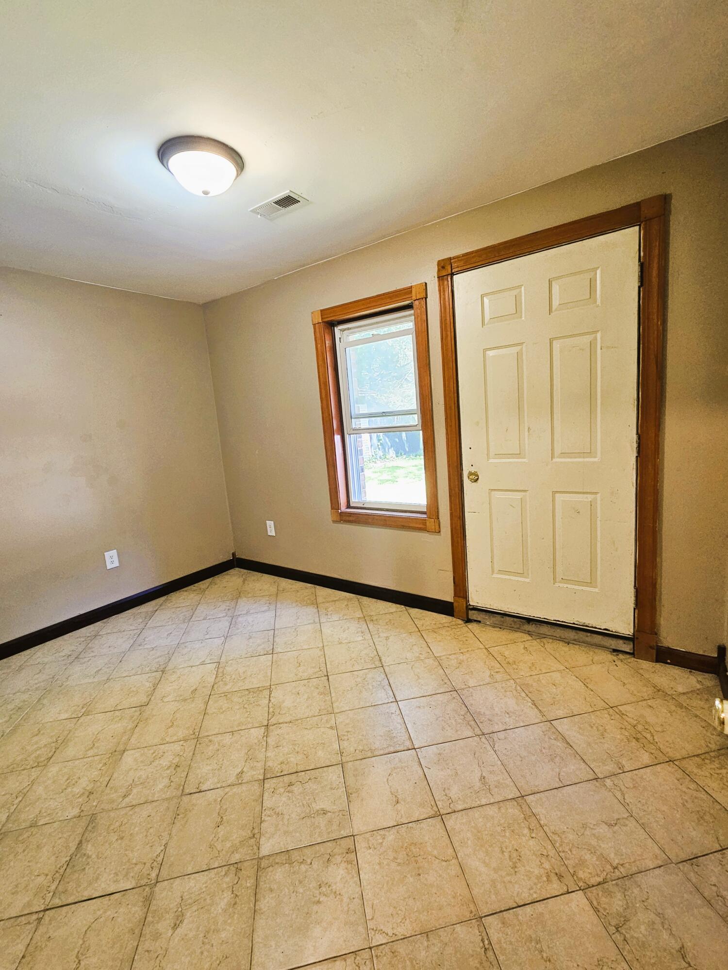 2813 New Hampshire Street, Lake Station, IN 46405; Image #15