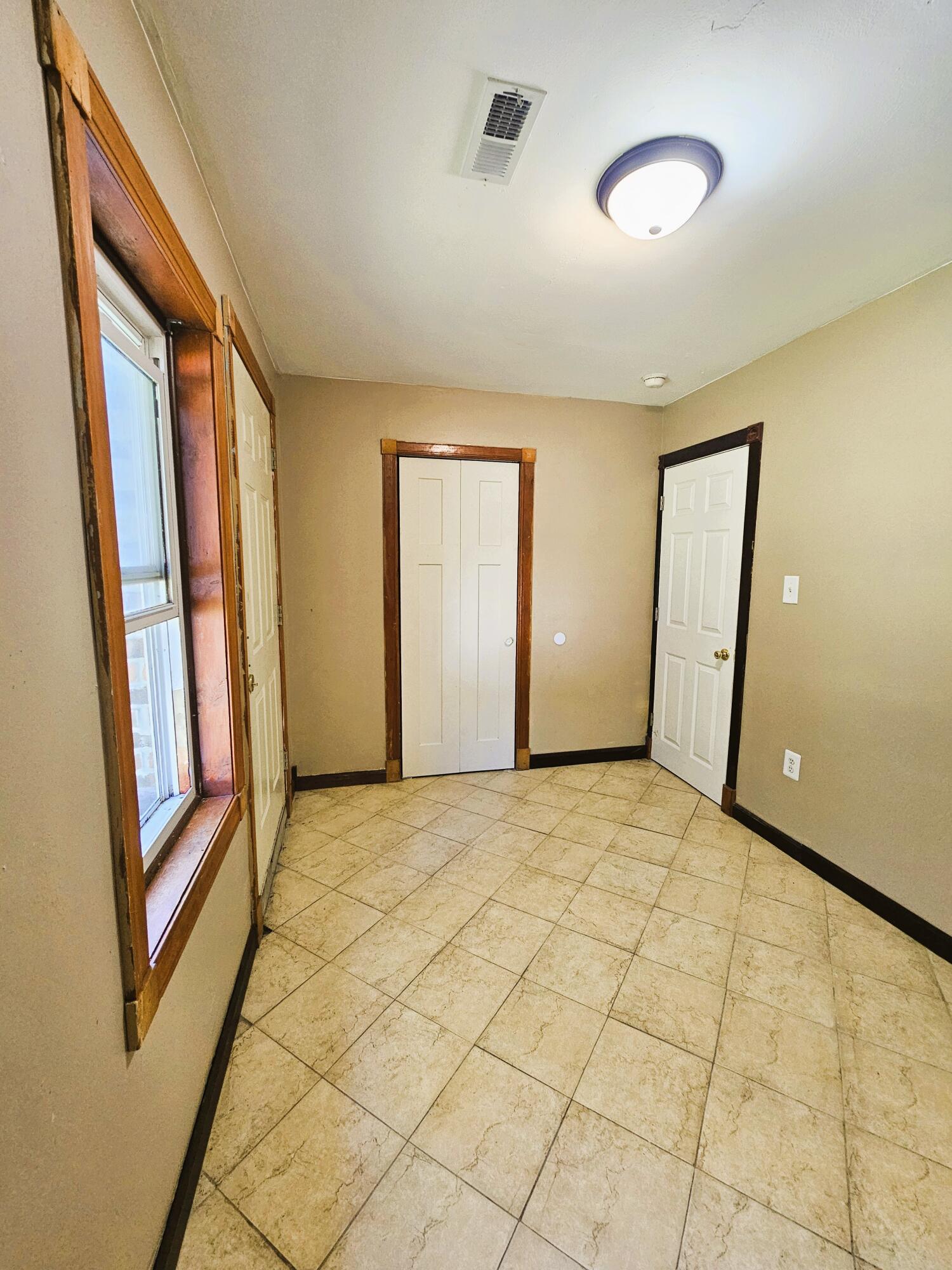 2813 New Hampshire Street, Lake Station, IN 46405; Image #17
