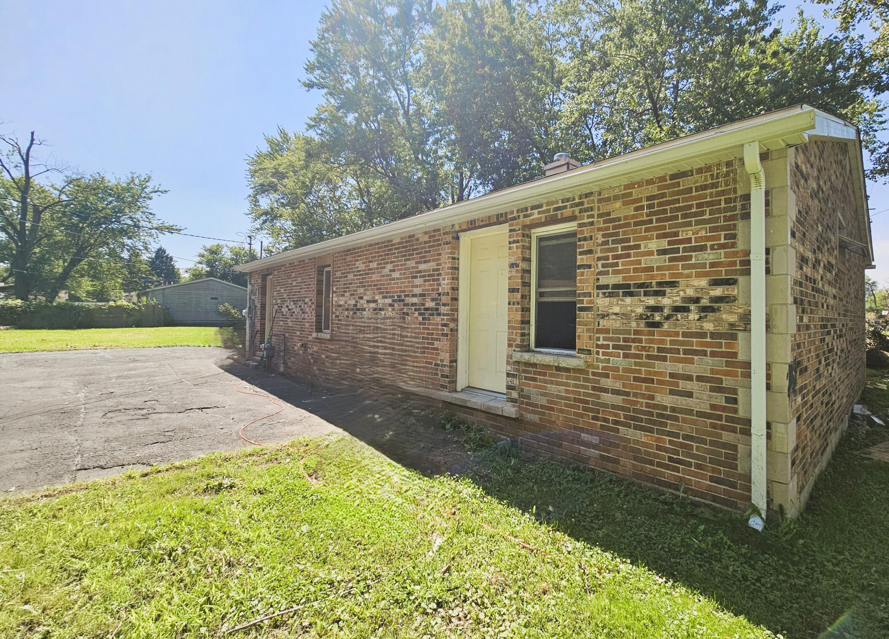 2813 New Hampshire Street, Lake Station, IN 46405; Image #24