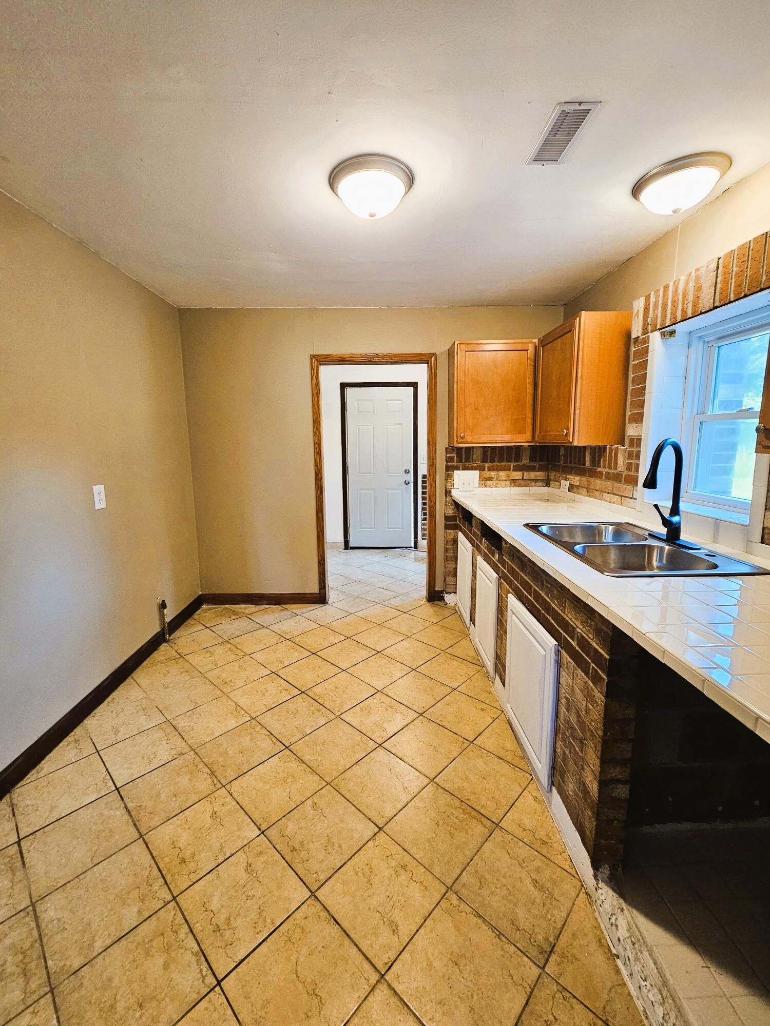 2813 New Hampshire Street, Lake Station, IN 46405; Image #8