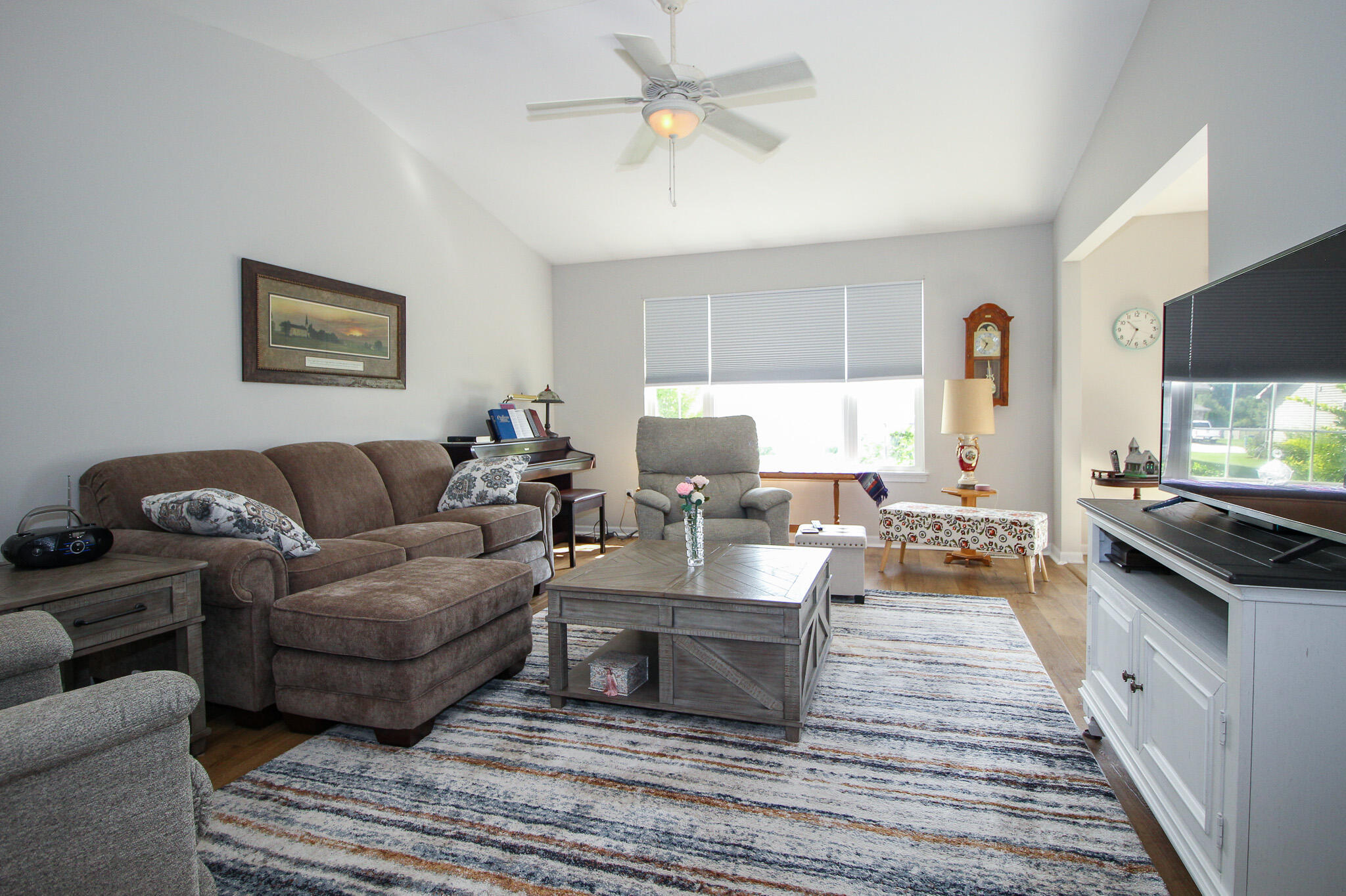 817 Daisy Circle NE, DeMotte, IN 46310; Image #3