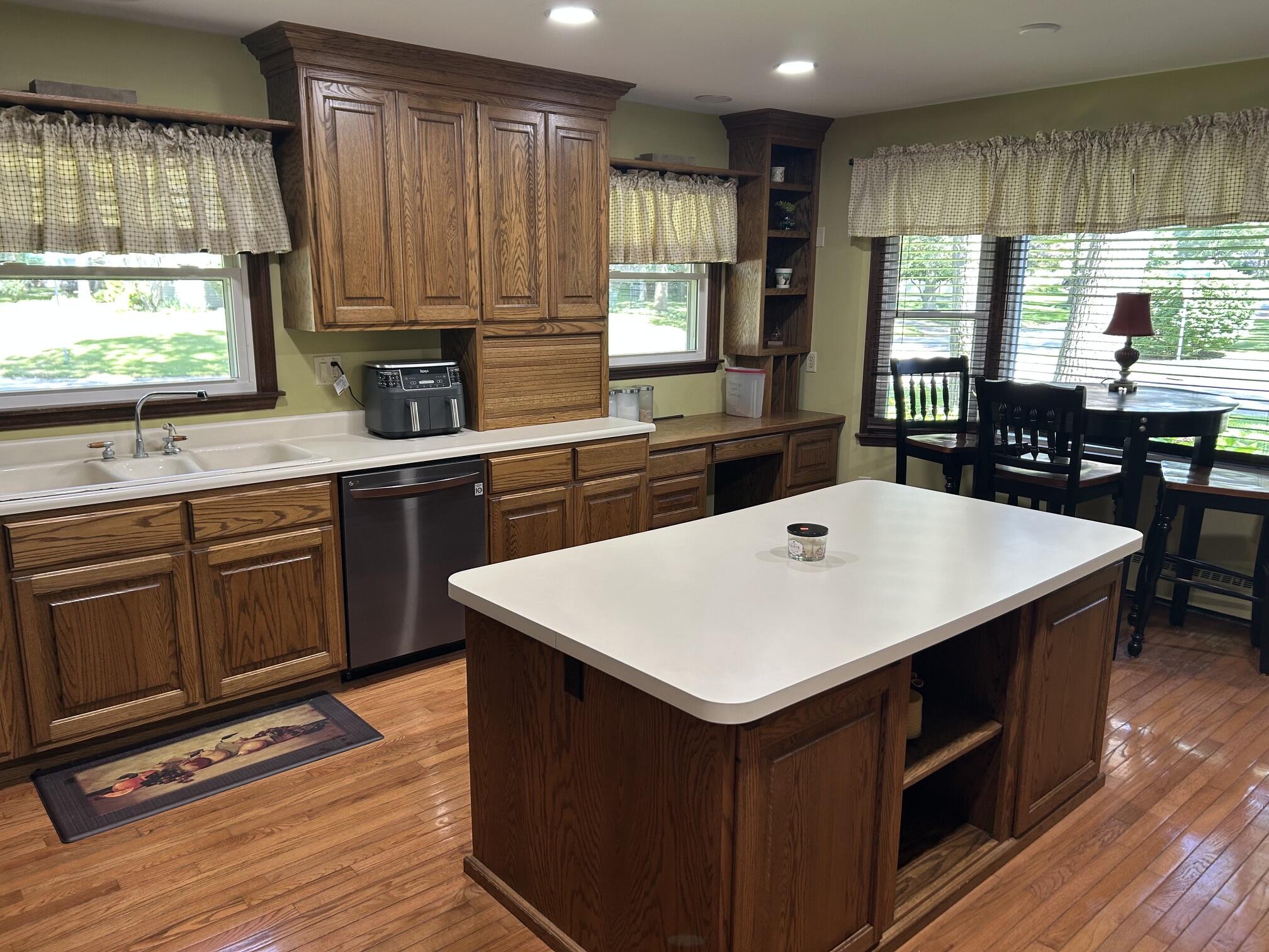4000 Hemlock Drive, Valparaiso, IN 46383; Image #33