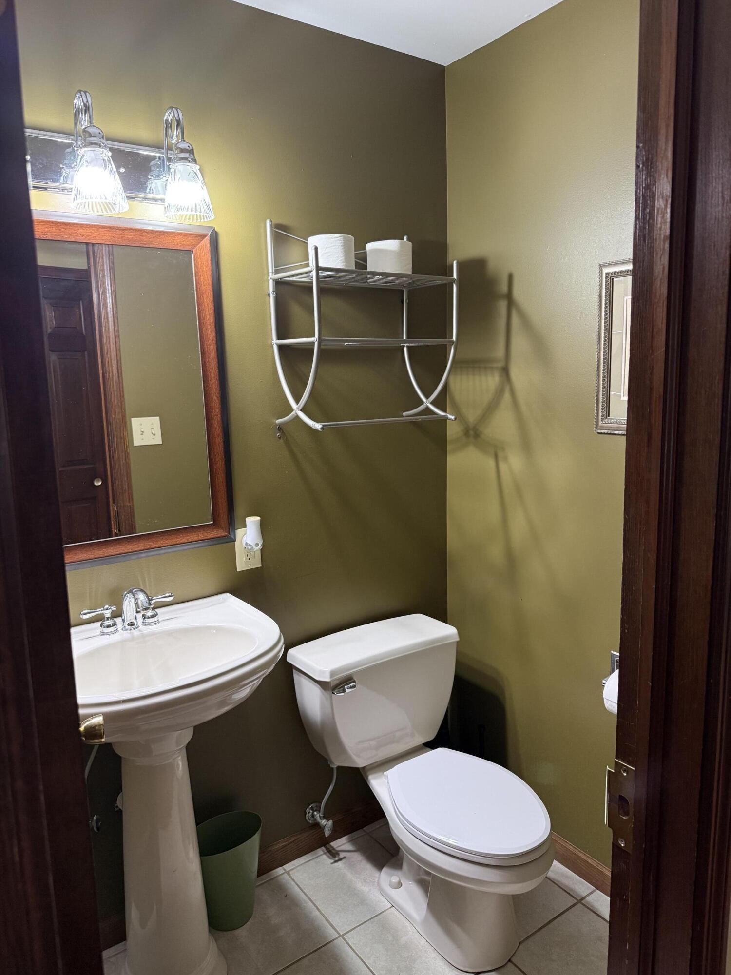4000 Hemlock Drive, Valparaiso, IN 46383; Image #39