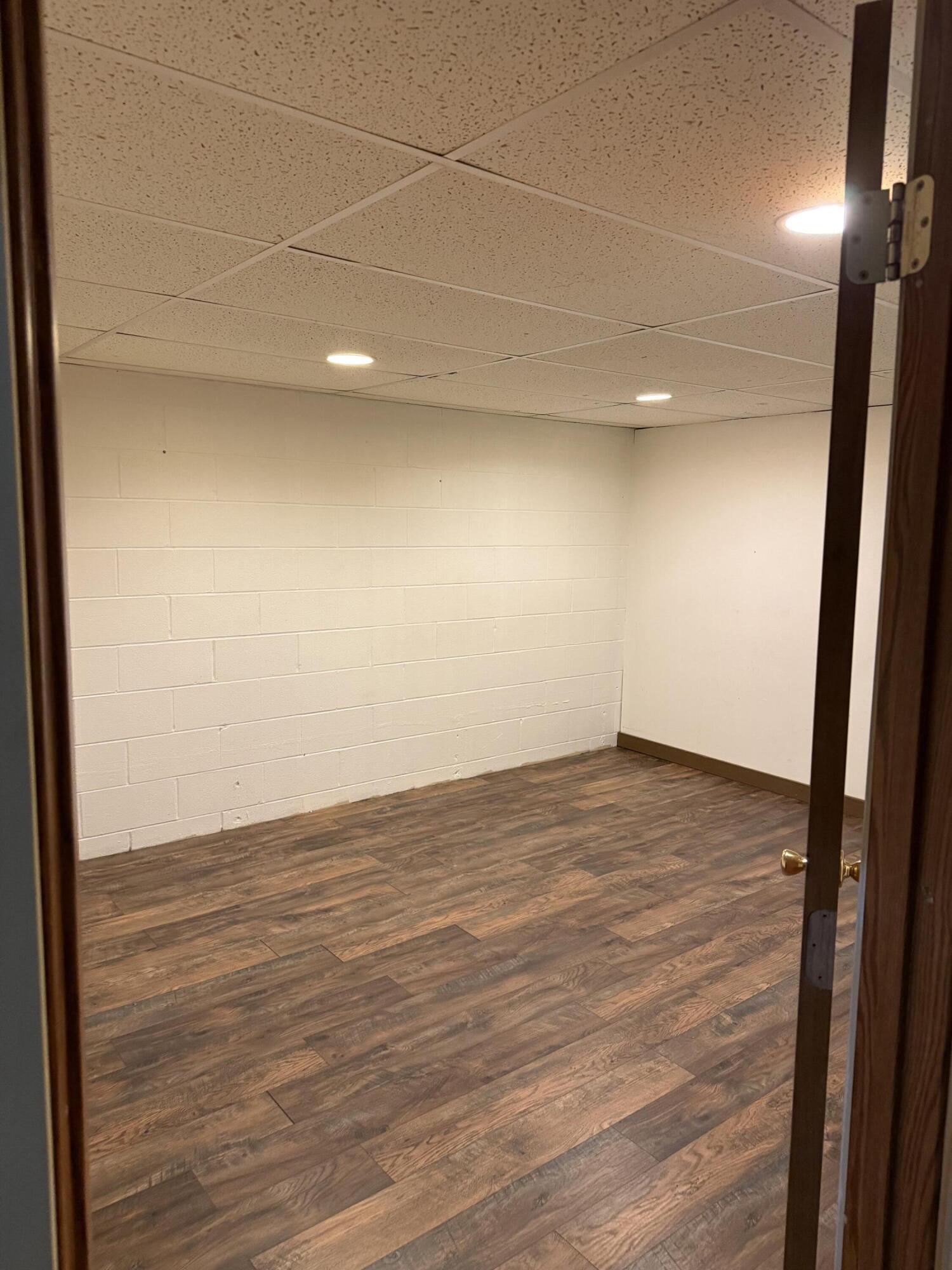 4000 Hemlock Drive, Valparaiso, IN 46383; Image #56