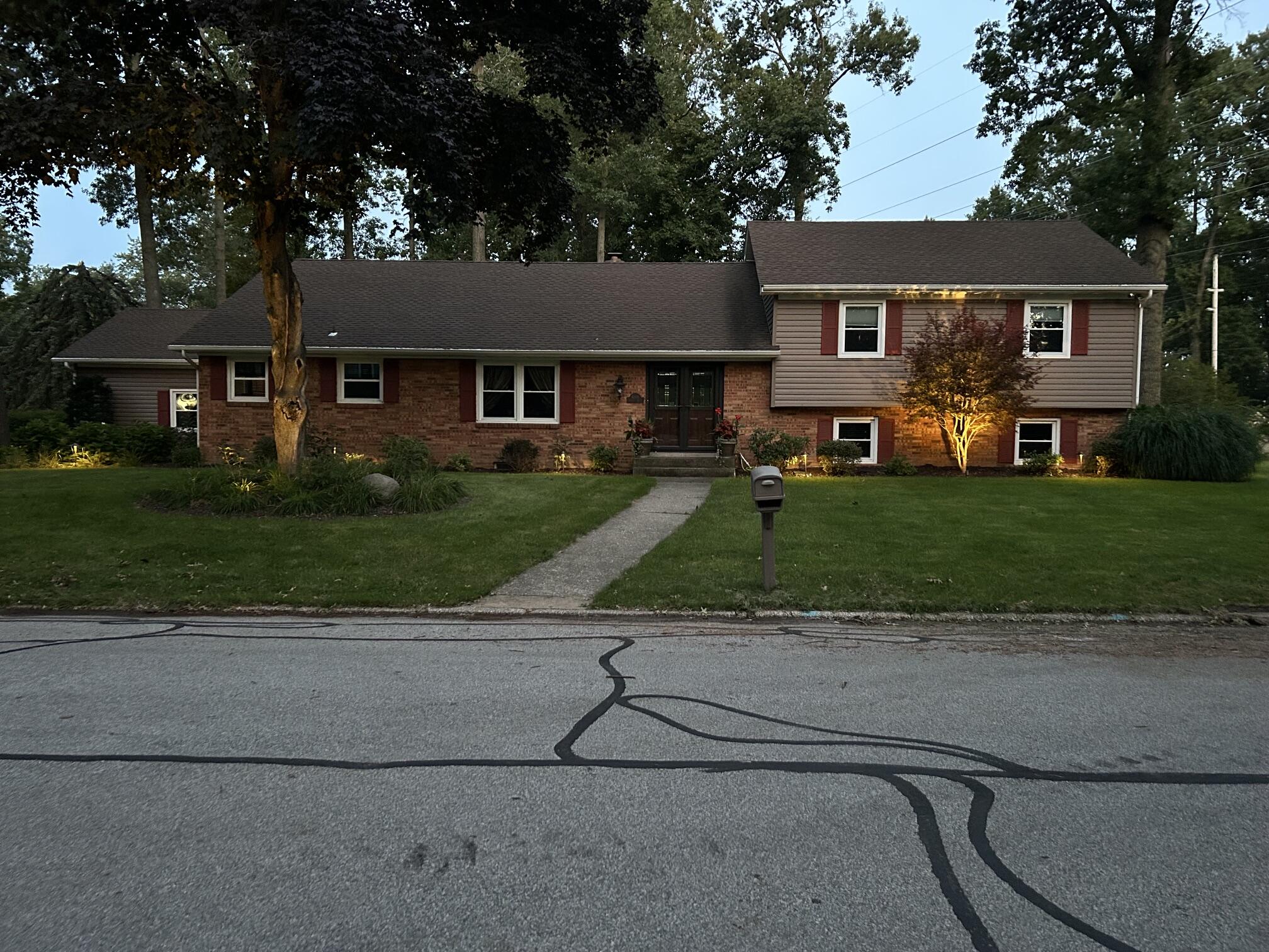 4000 Hemlock Drive, Valparaiso, IN 46383; Image #6