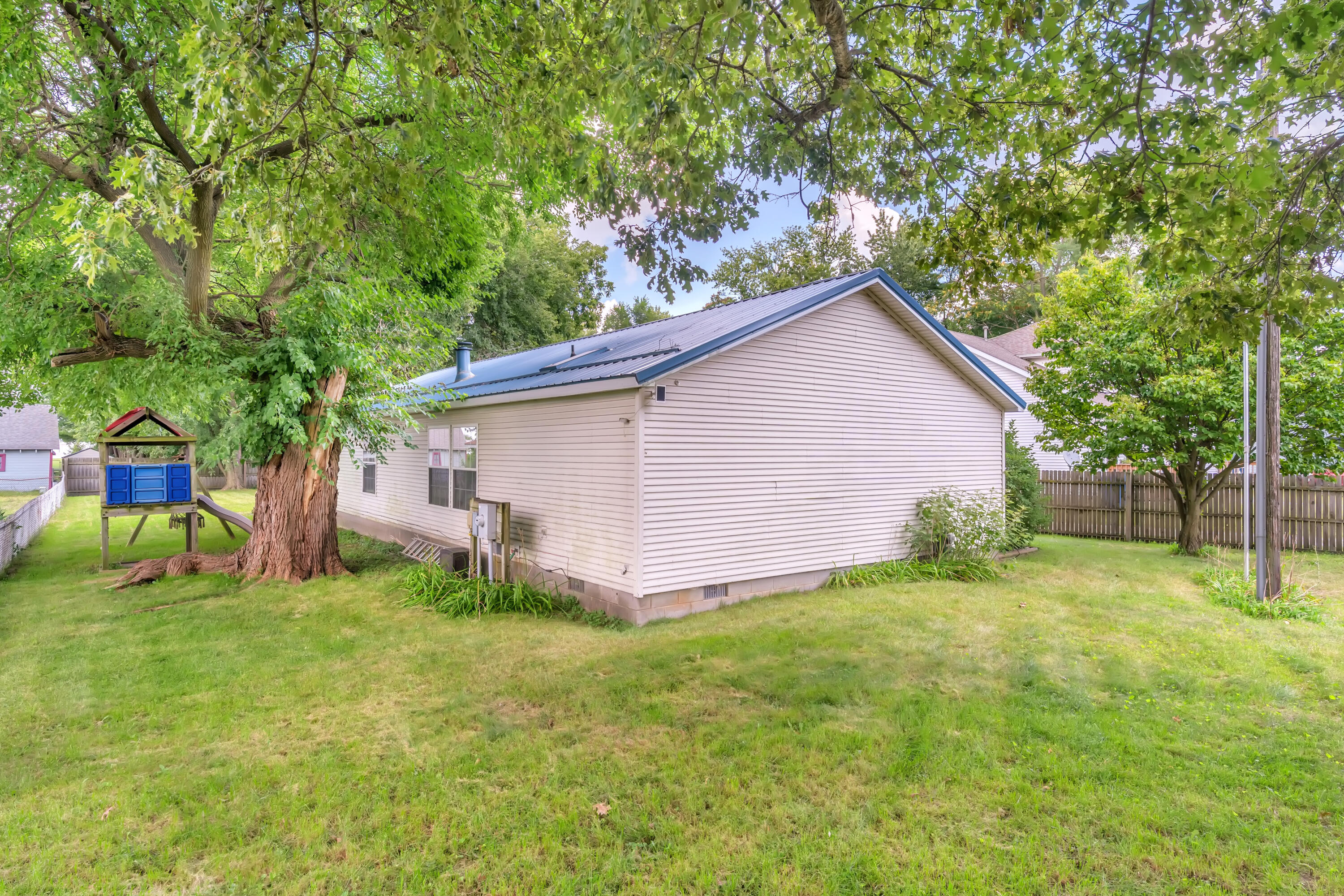 272 E High Street, Wheatfield, IN 46392; Image #3