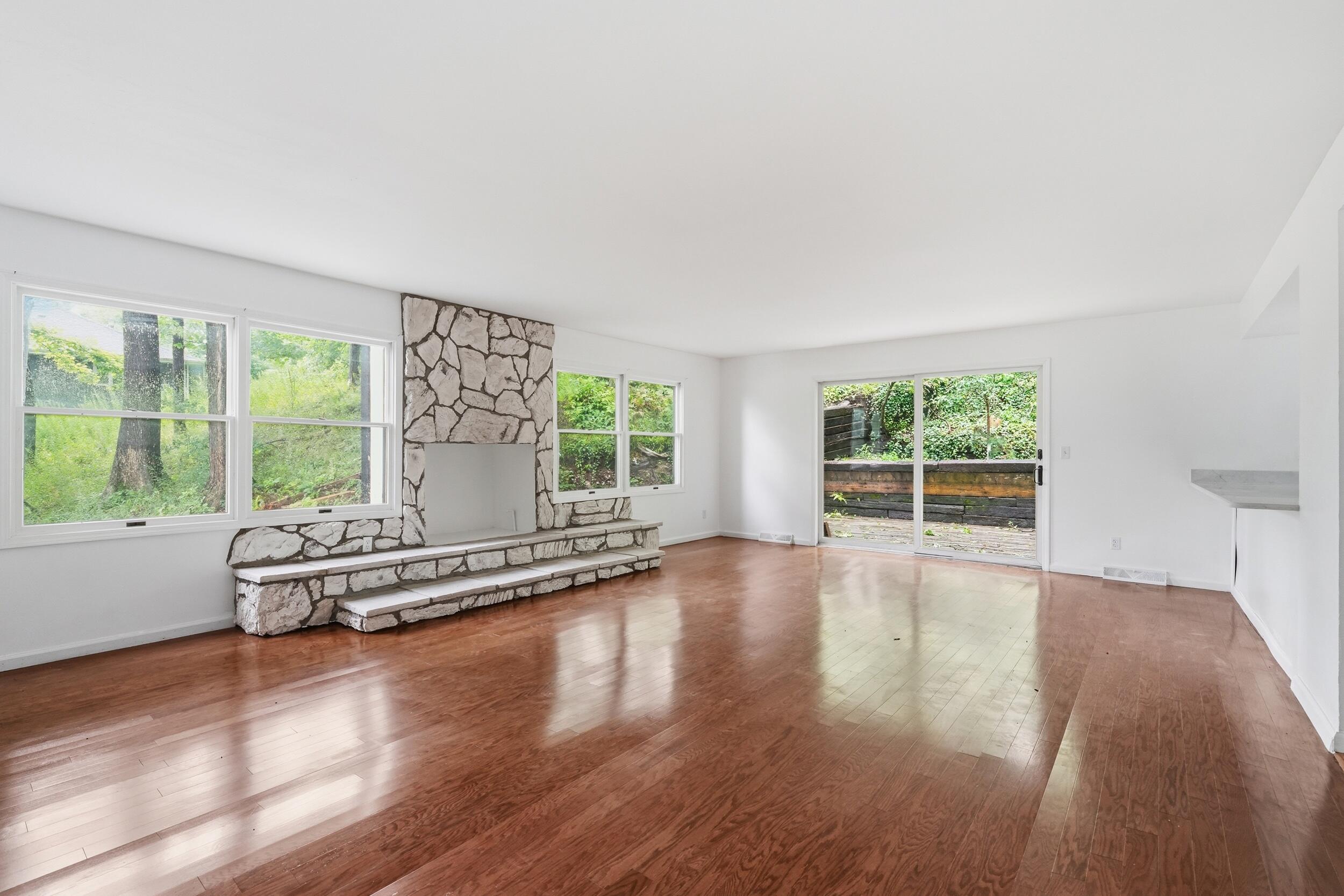 456 Roxbury Road, Valparaiso, IN 46385; Image #8