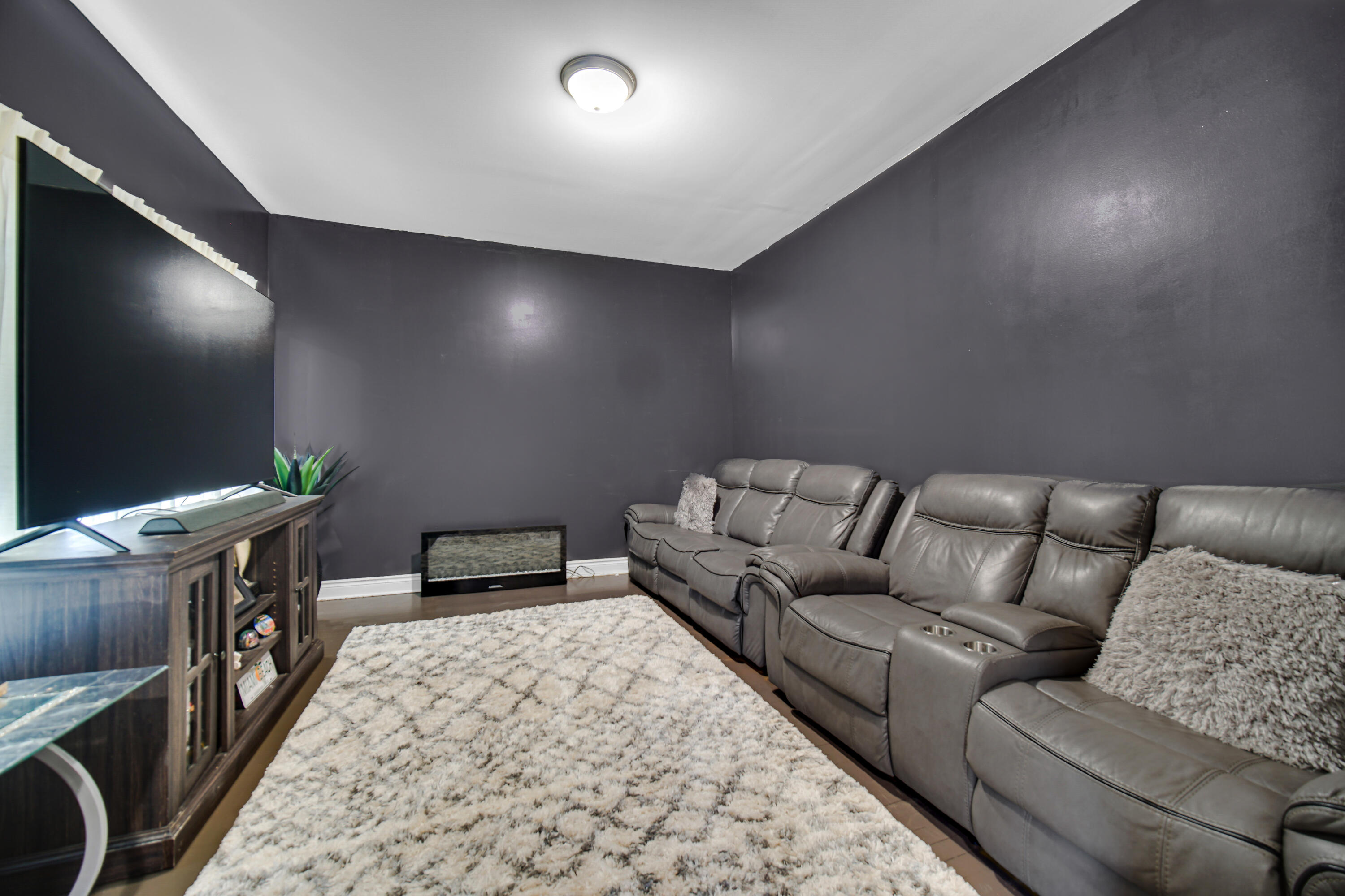 704 Willow Court, Hammond, IN 46320; Image #3