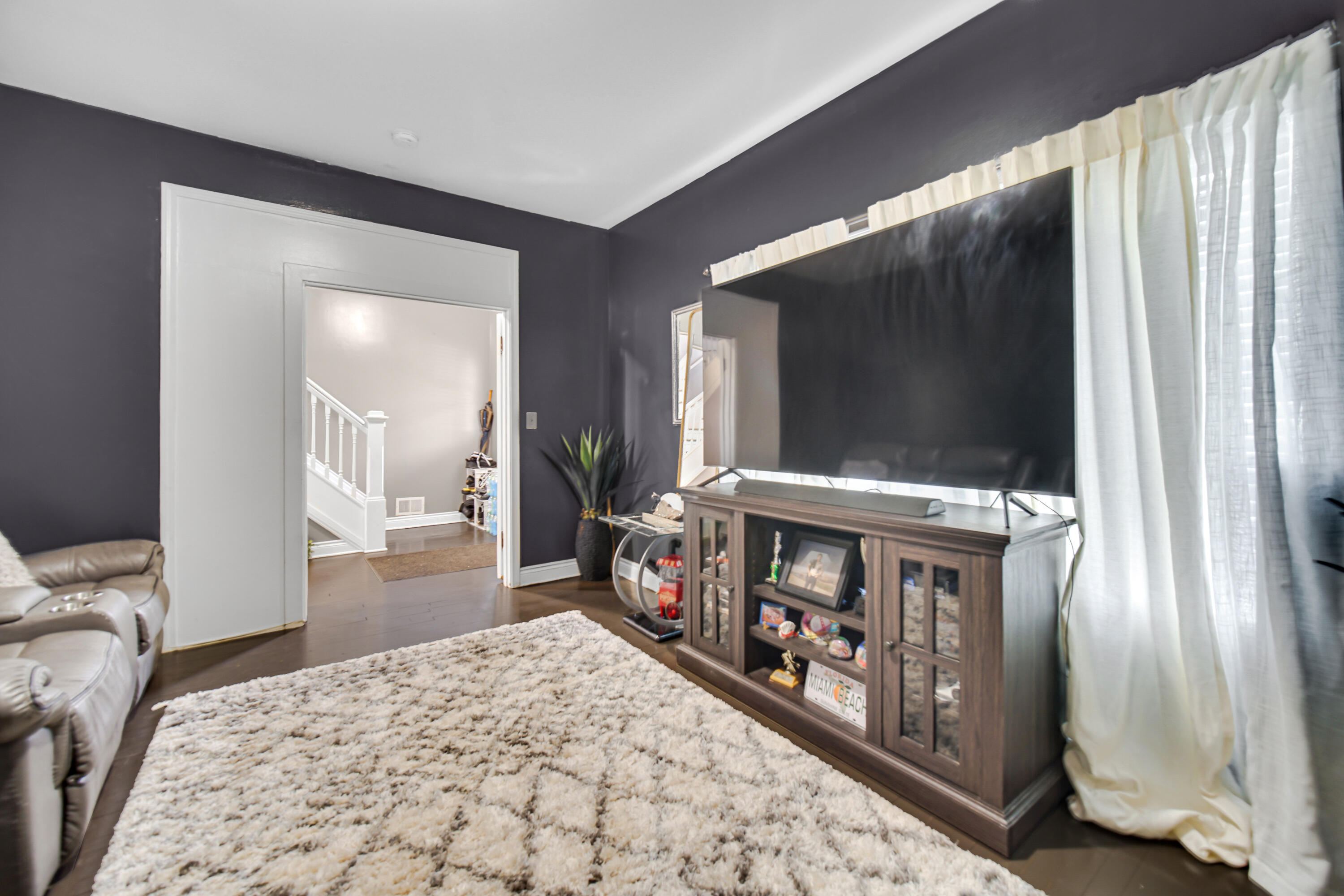 704 Willow Court, Hammond, IN 46320; Image #4