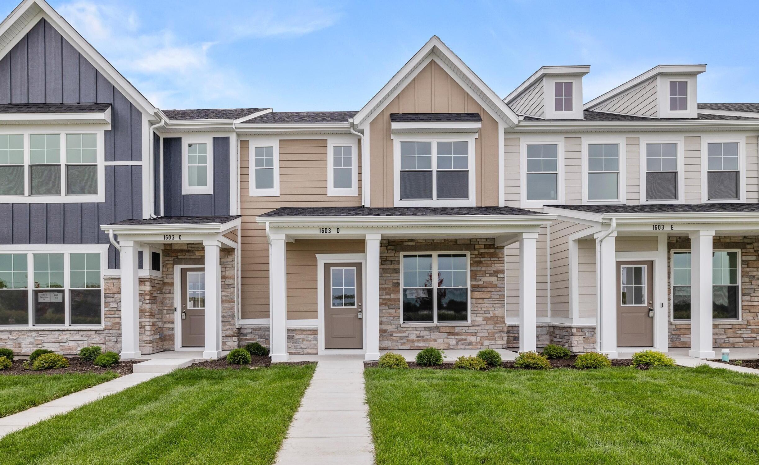 1603 Parkside Lane, Dyer, IN #D, 46311; Image #2