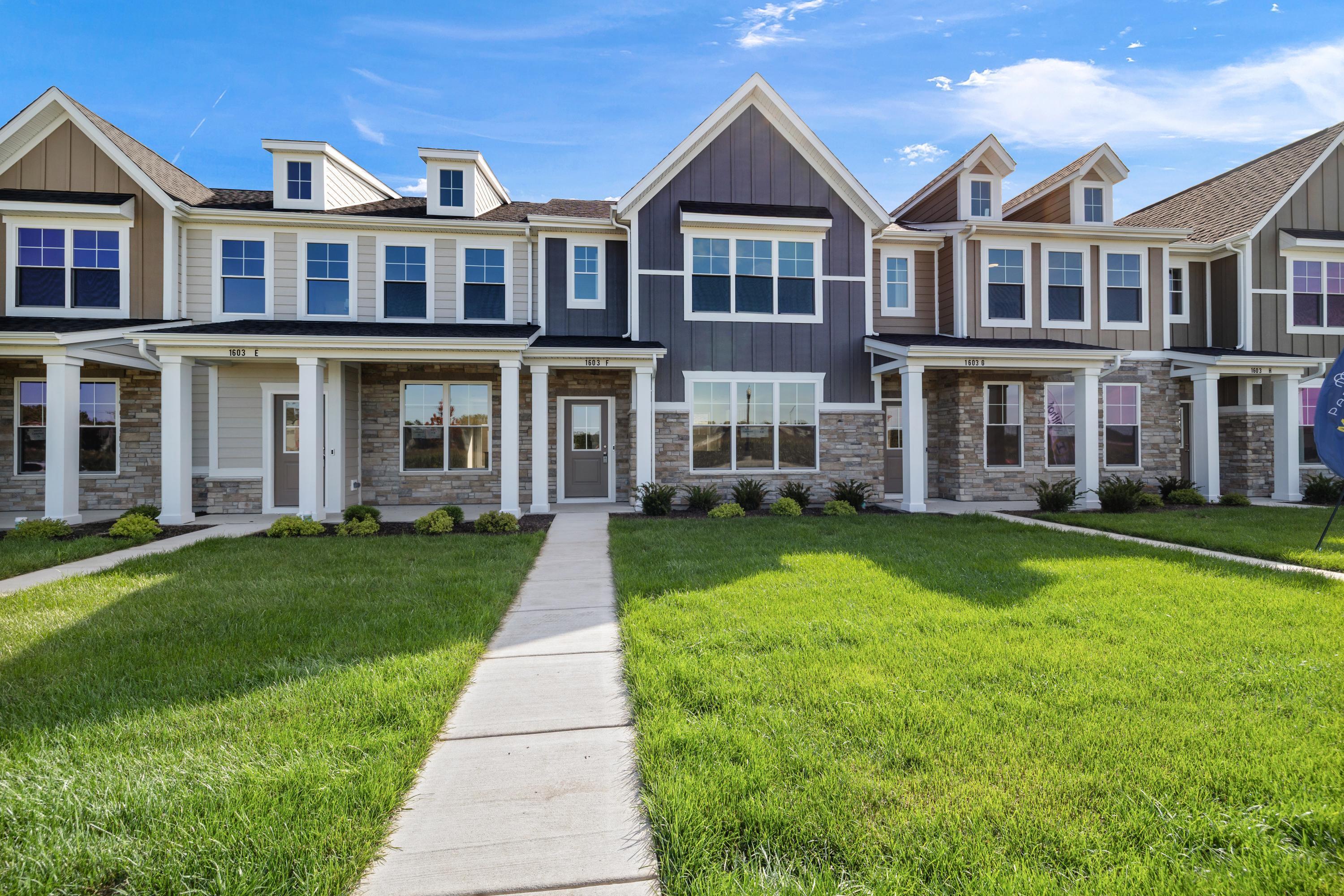 1603 Parkside Lane, Dyer, IN #F, 46311; Image #2