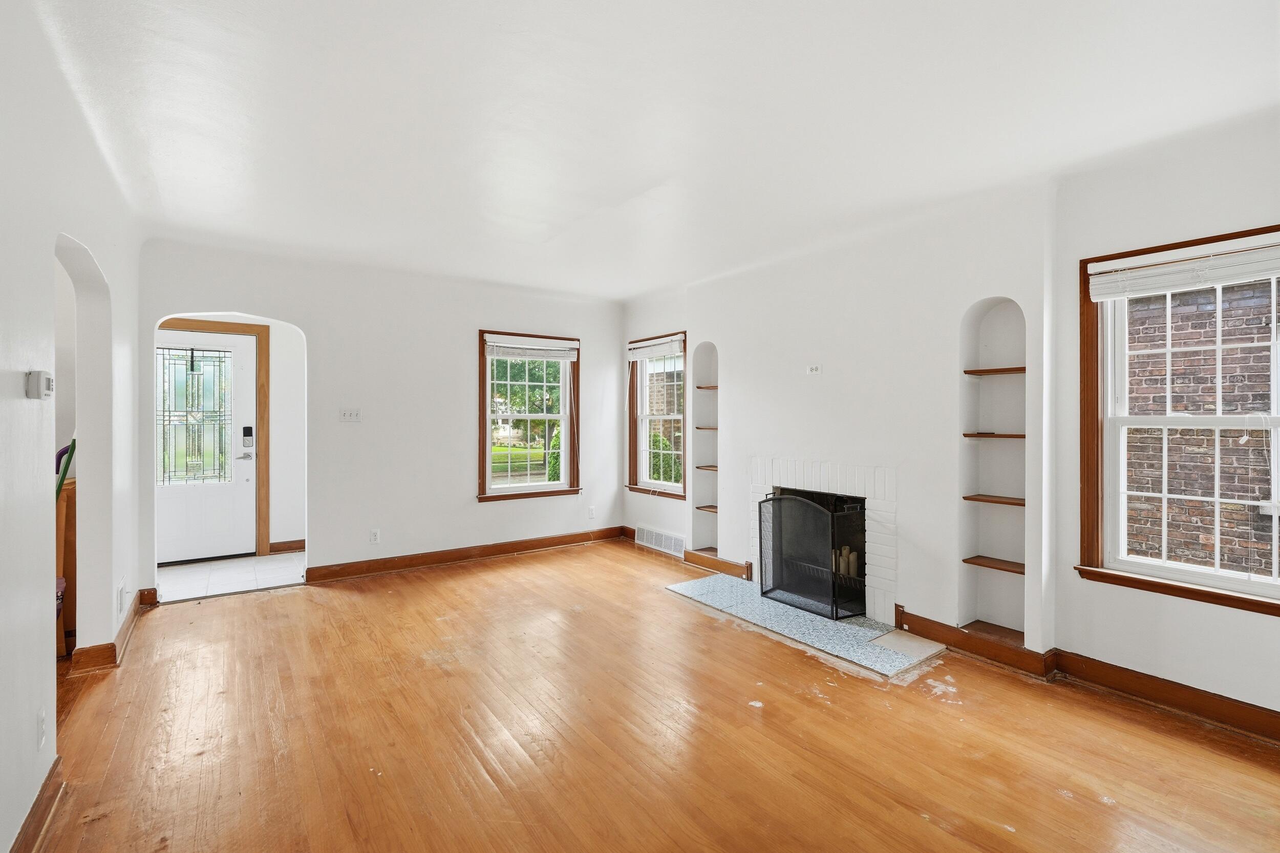 1442 Warwick Avenue, Whiting, IN 46394; Image #3