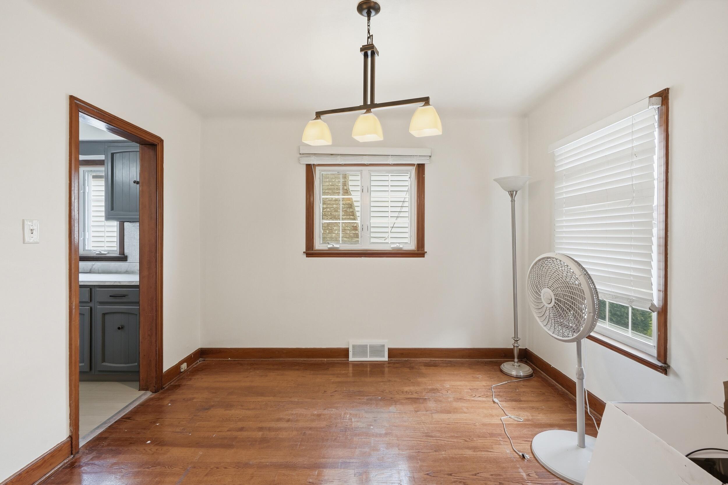 1442 Warwick Avenue, Whiting, IN 46394; Image #6