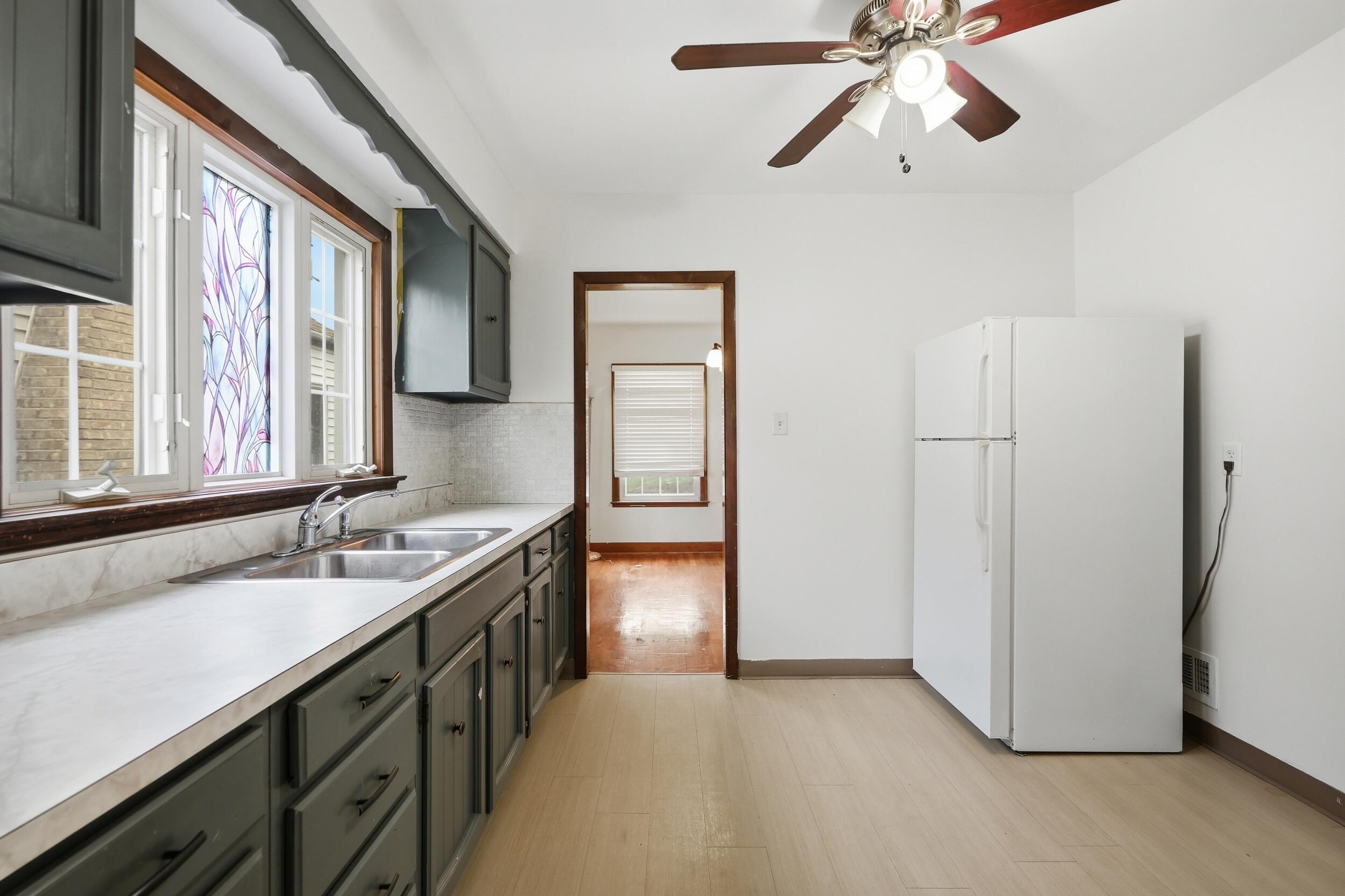 1442 Warwick Avenue, Whiting, IN 46394; Image #8