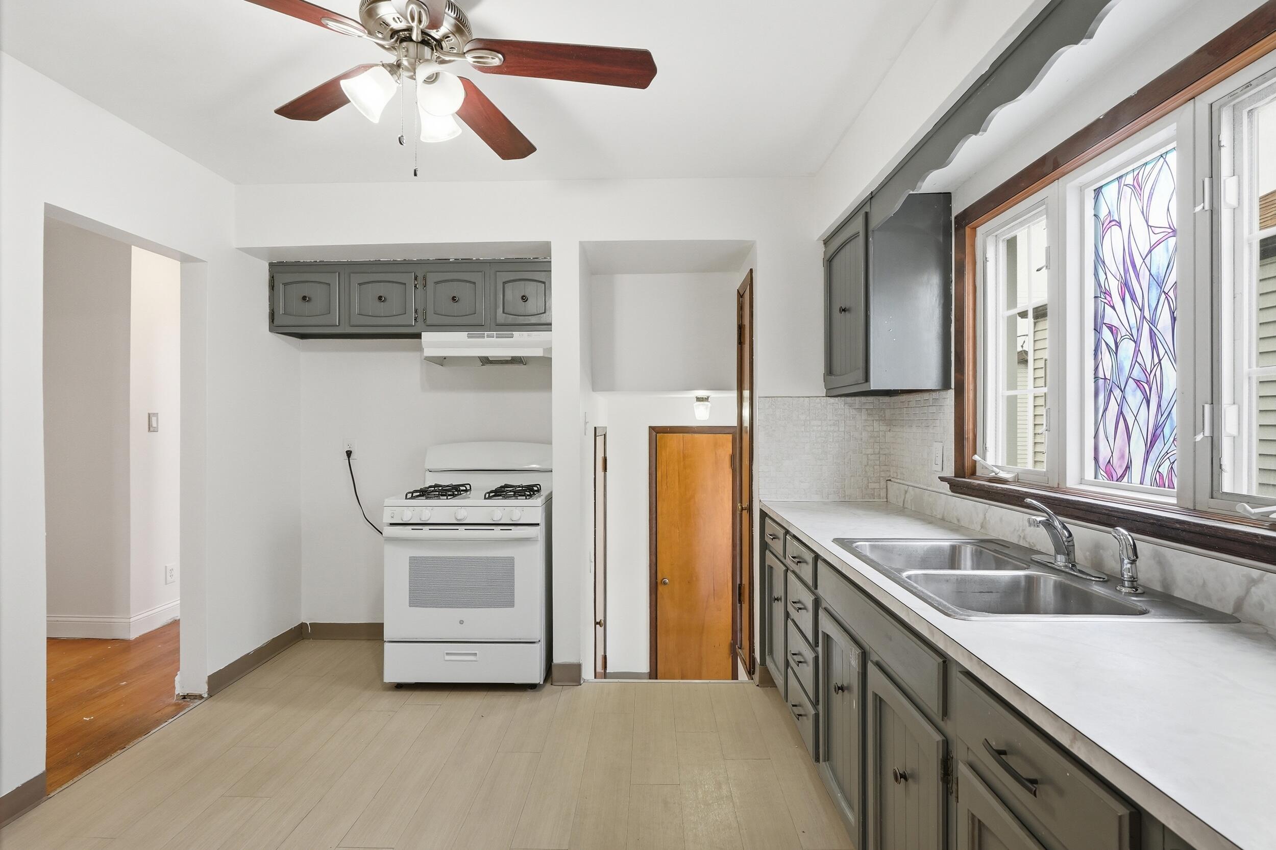1442 Warwick Avenue, Whiting, IN 46394; Image #9