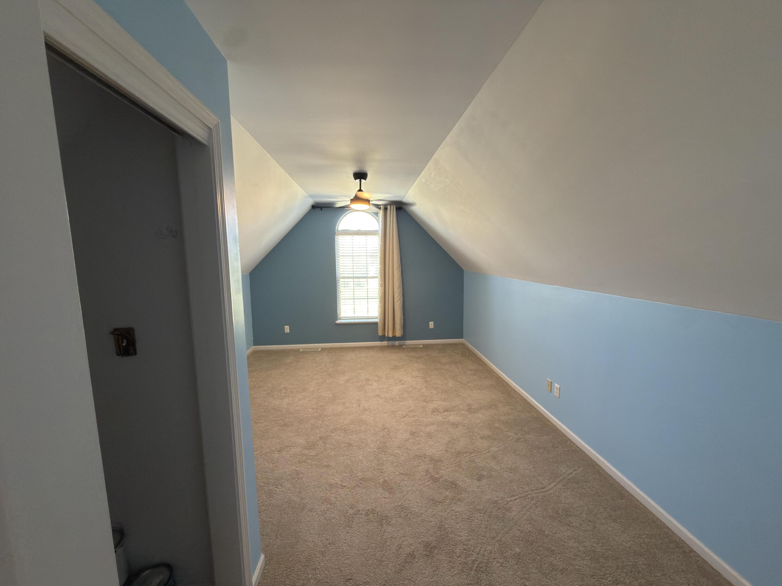 10000 Wildwood Lane, Highland, IN 46322; Image #17