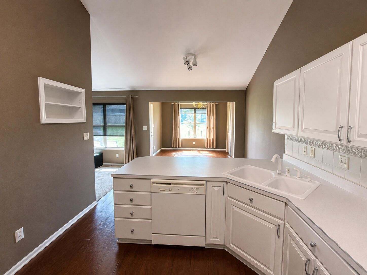 10000 Wildwood Lane, Highland, IN 46322; Image #7