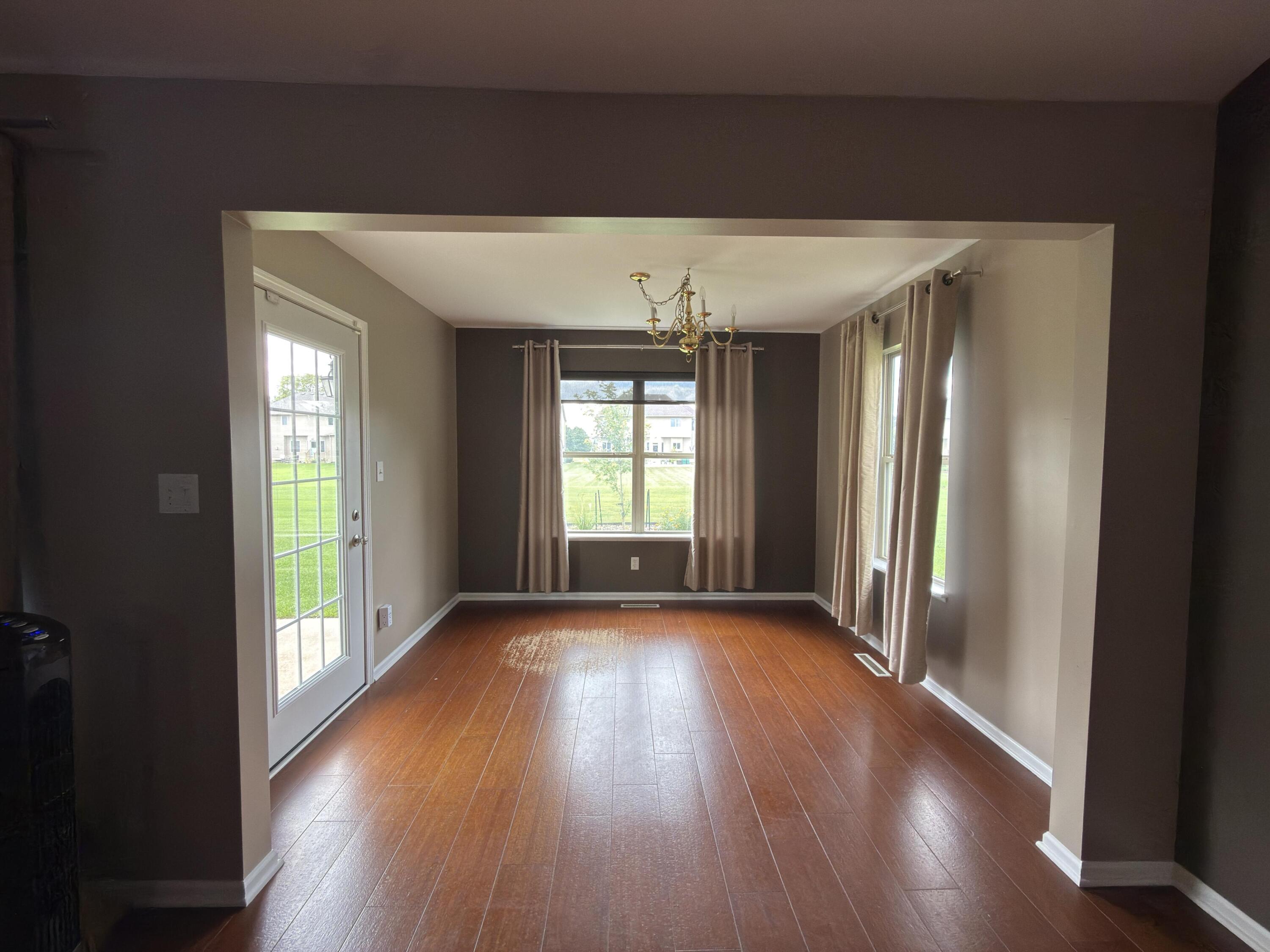 10000 Wildwood Lane, Highland, IN 46322; Image #9