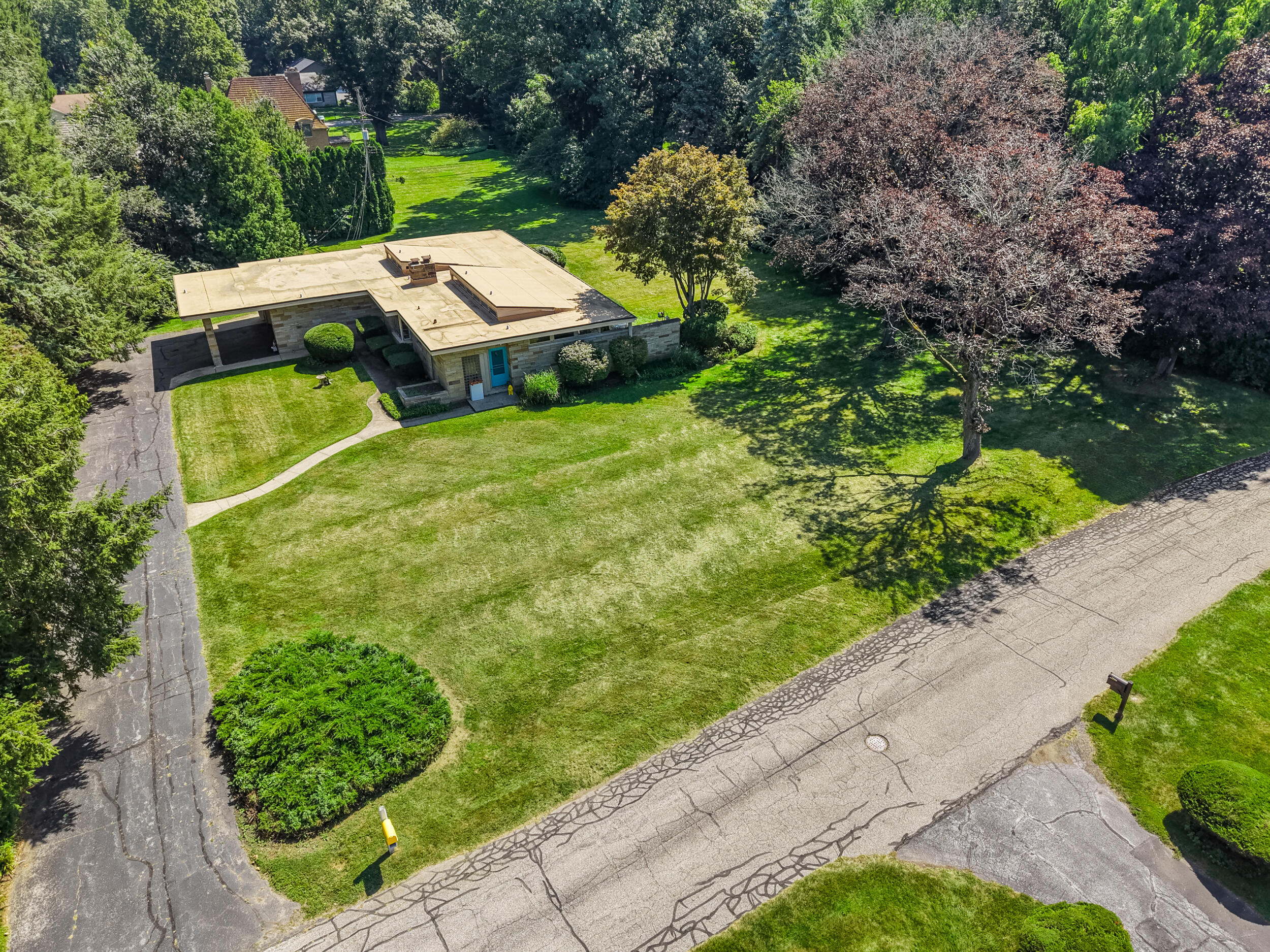 19 Greenacres, La Porte, IN 46350; Image #4