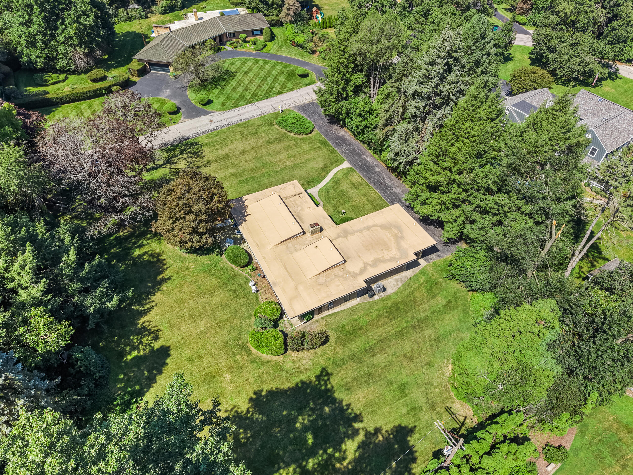 19 Greenacres, La Porte, IN 46350; Image #5