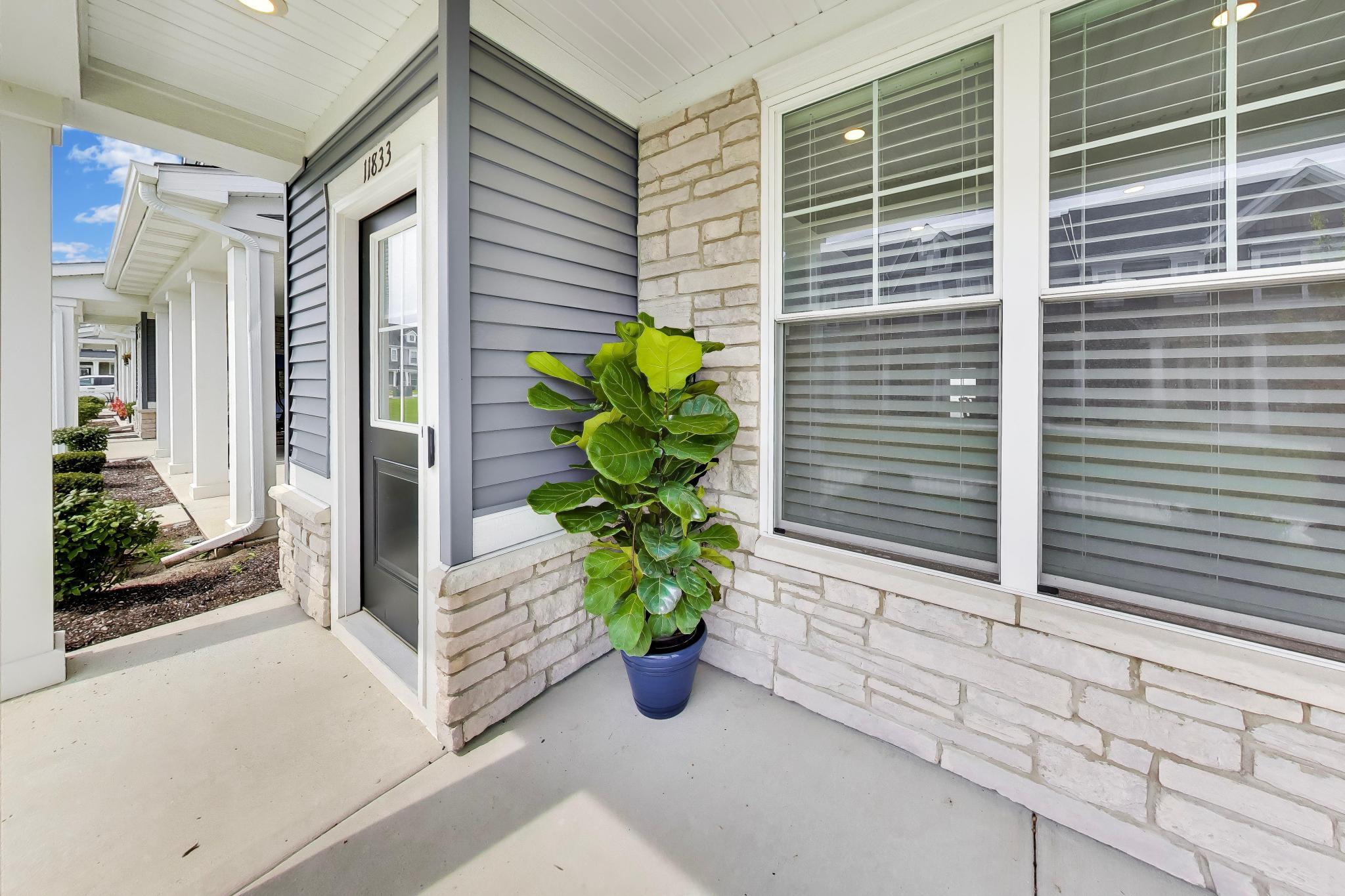 11833 Kentucky Street, Crown Point, IN 46307; Image #2