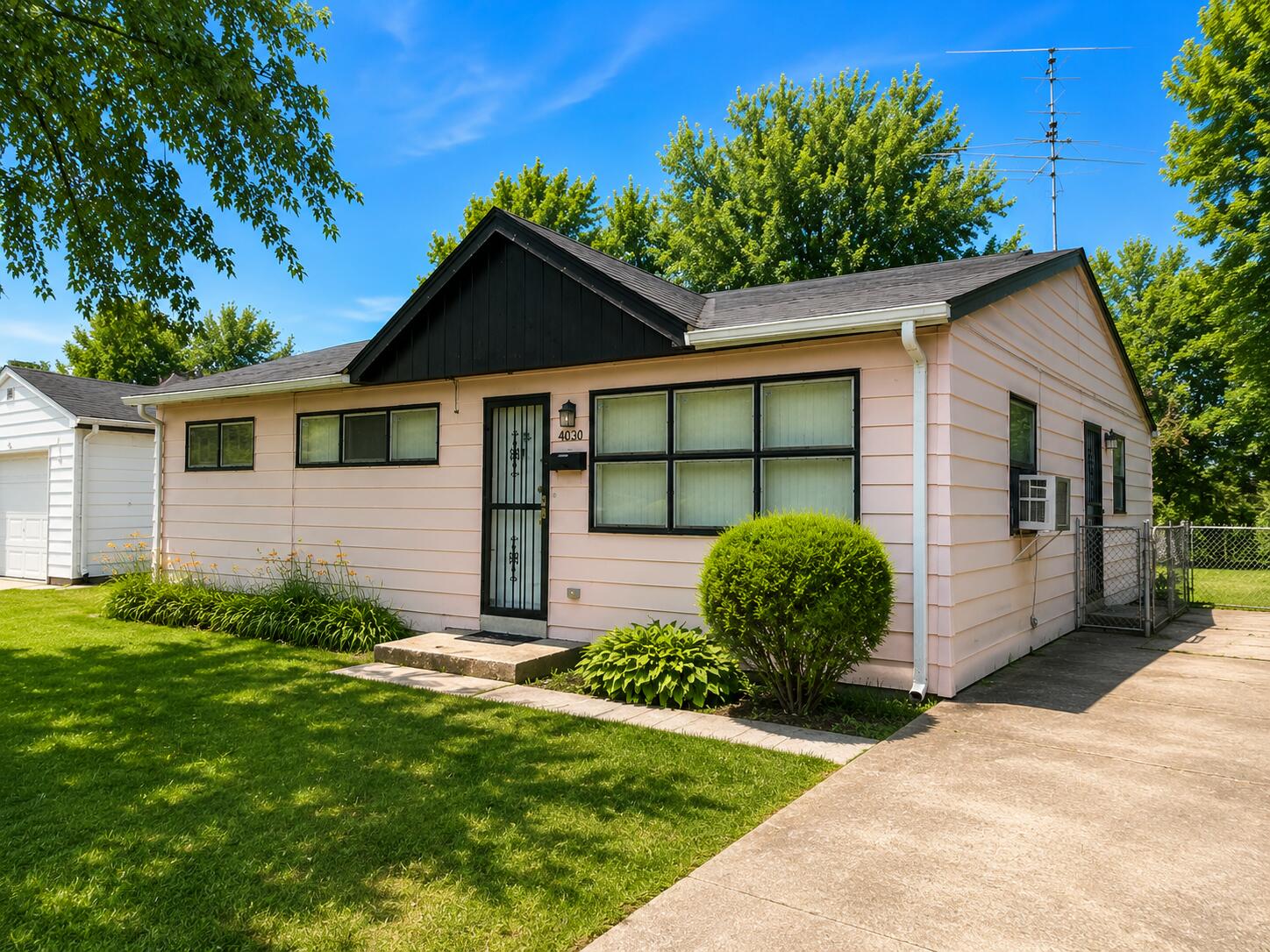 4030 W 22nd Plaza, Gary, IN 46404; Image #2