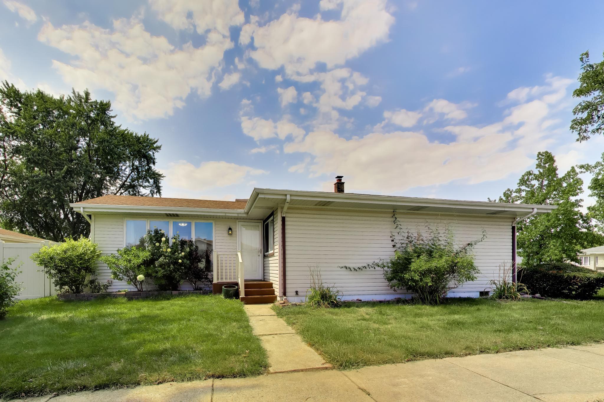 1838 Bluebird Lane, Munster, IN 46321; Image #40