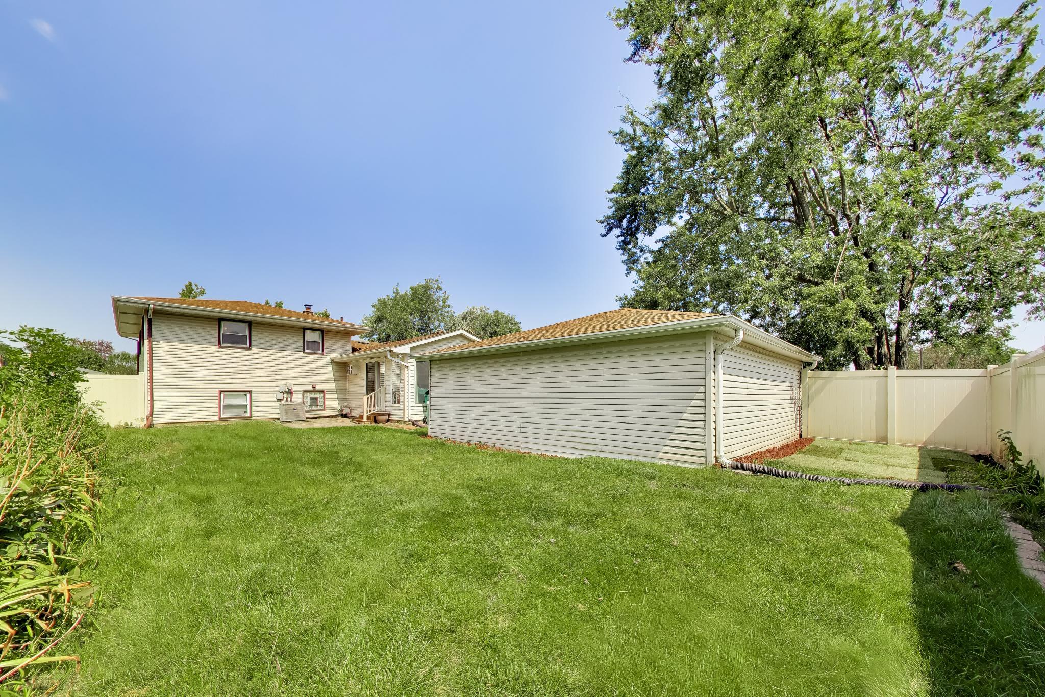 1838 Bluebird Lane, Munster, IN 46321; Image #44