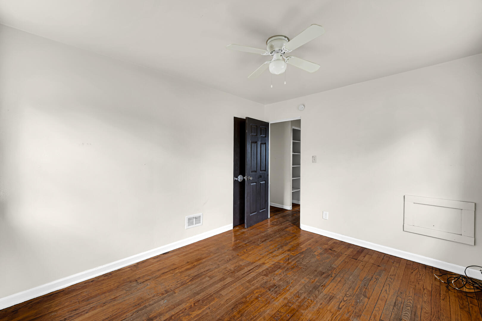 621 Colfax Street, Gary, IN 46406; Image #12