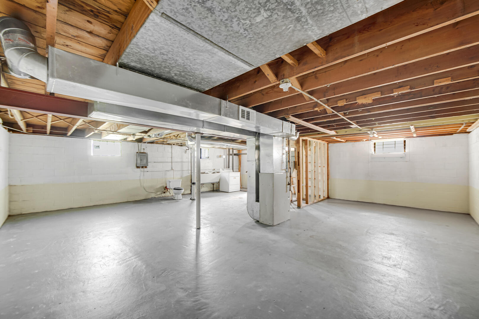 621 Colfax Street, Gary, IN 46406; Image #17
