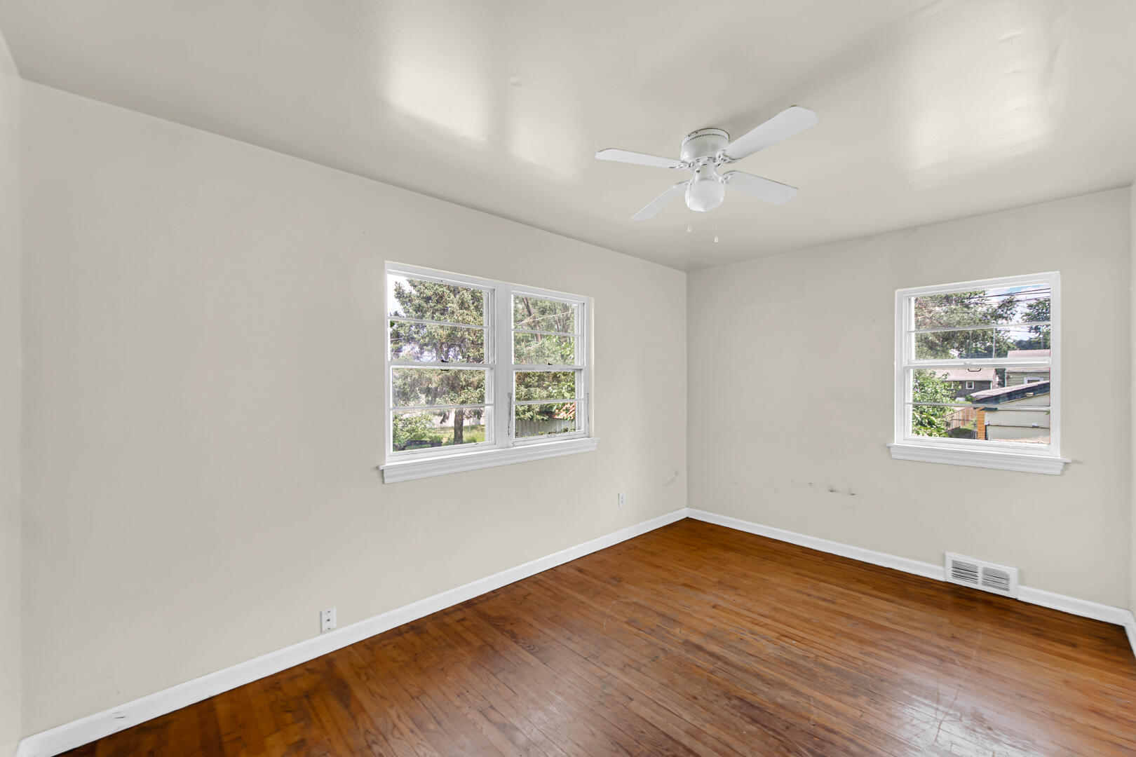 621 Colfax Street, Gary, IN 46406; Image #7