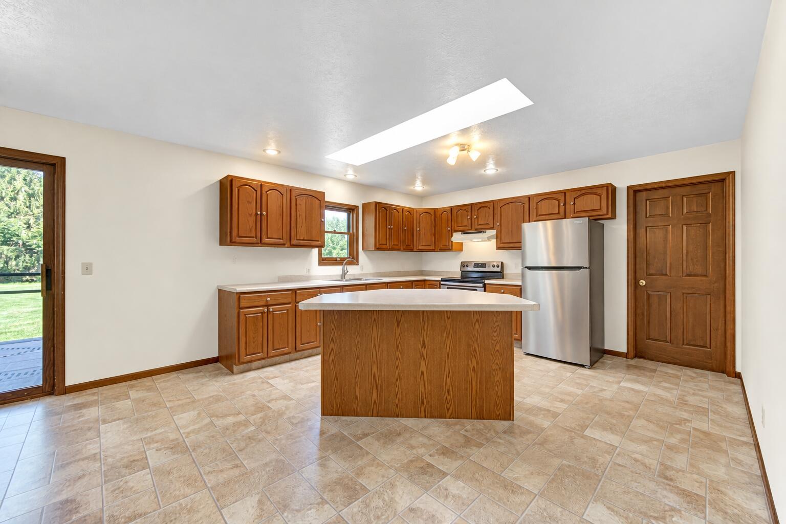 2895 S Collins Drive, La Porte, IN 46350; Image #11
