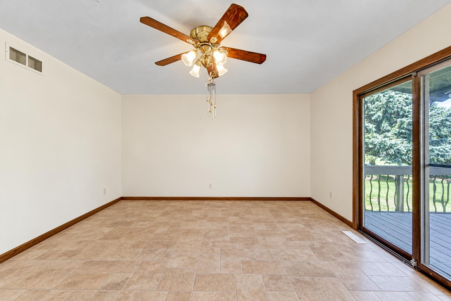 2895 S Collins Drive, La Porte, IN 46350; Image #12
