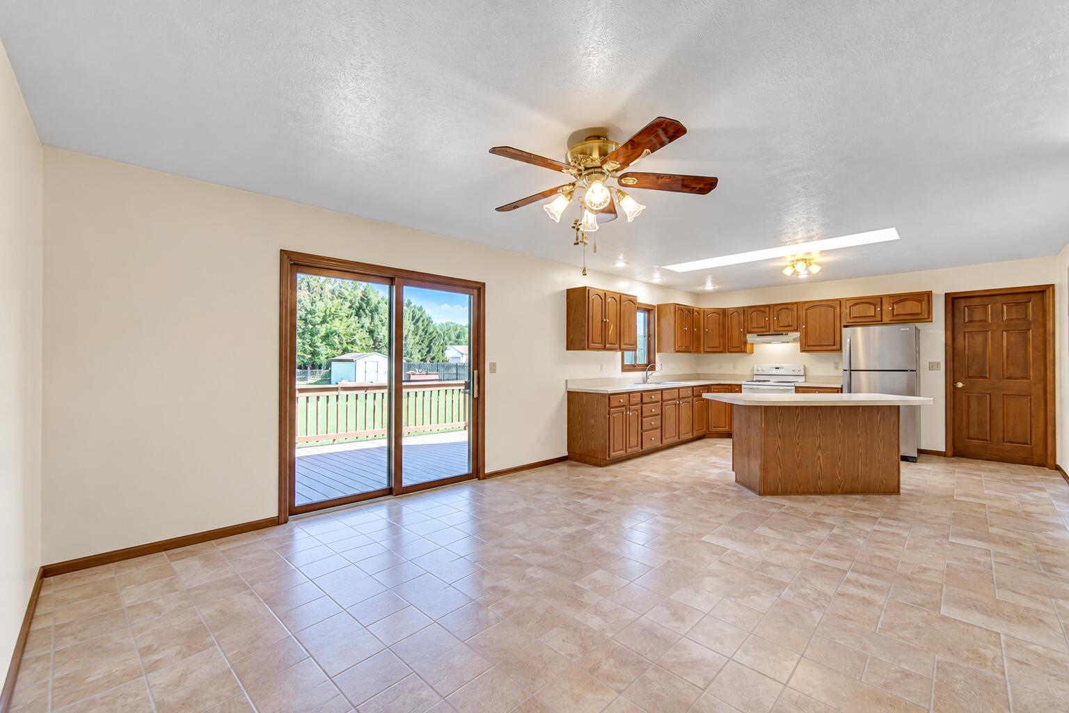 2895 S Collins Drive, La Porte, IN 46350; Image #8