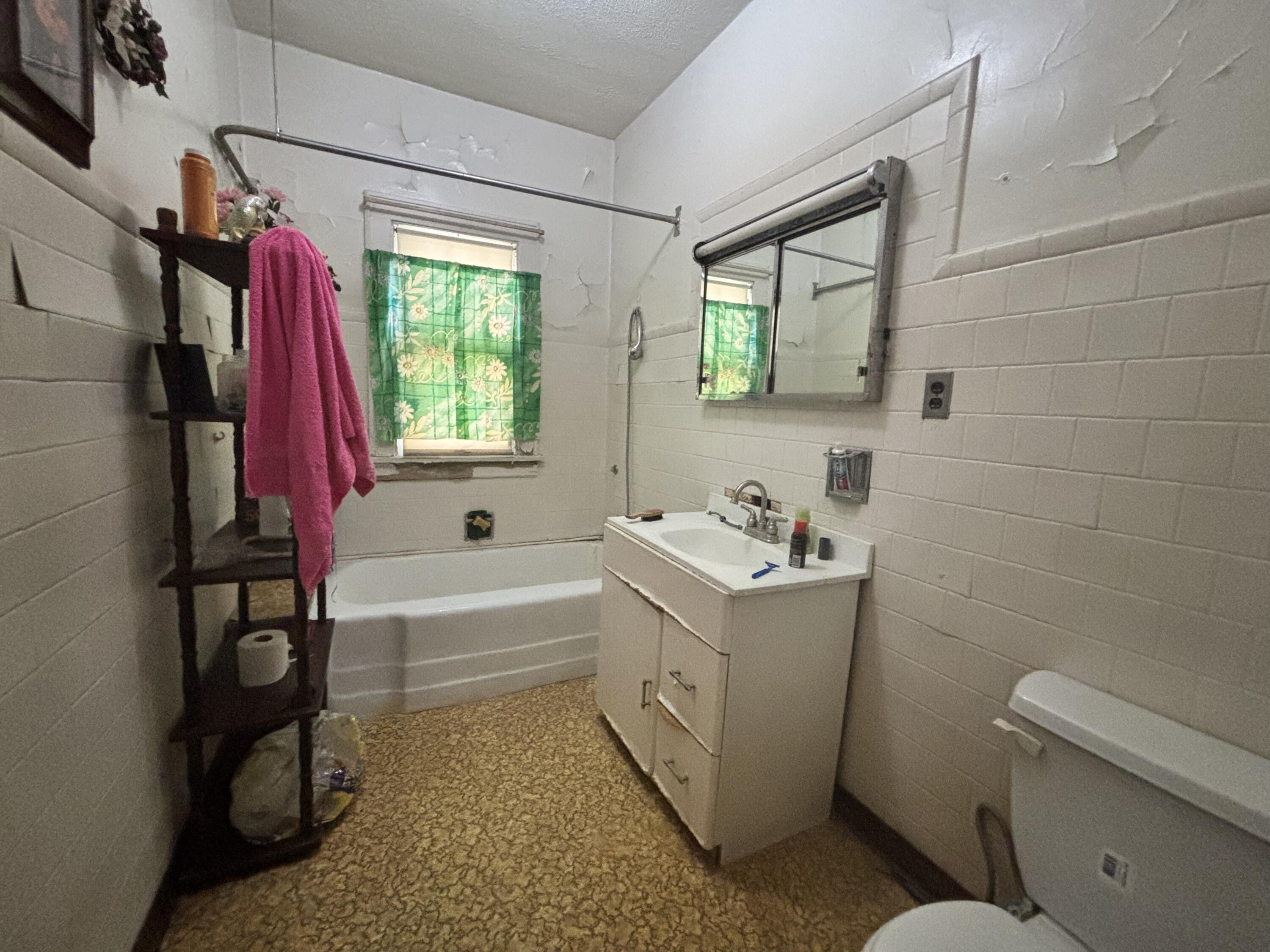 6429 Calumet Avenue, Hammond, IN 46324; Image #11
