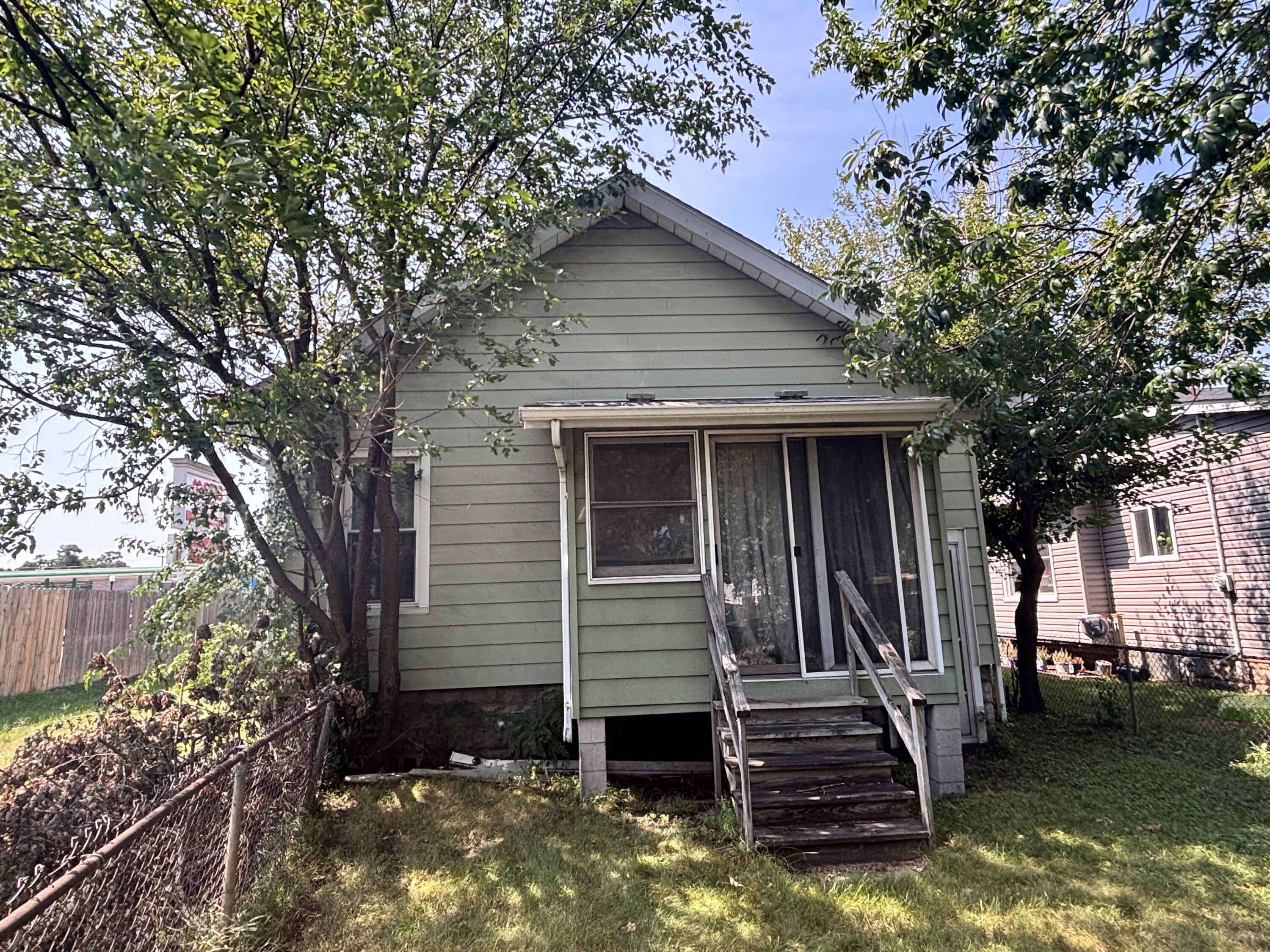 6429 Calumet Avenue, Hammond, IN 46324; Image #2