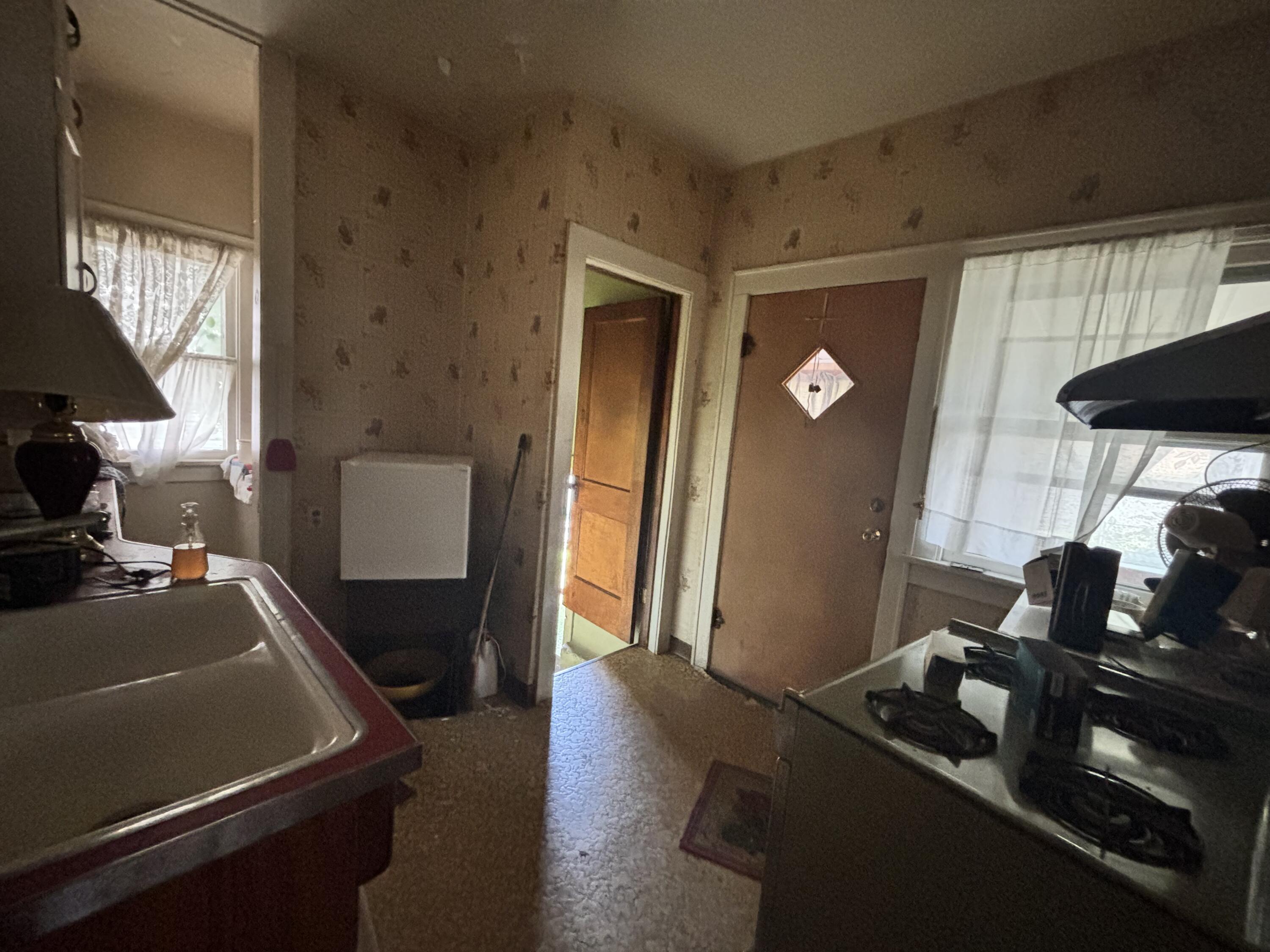 6429 Calumet Avenue, Hammond, IN 46324; Image #4