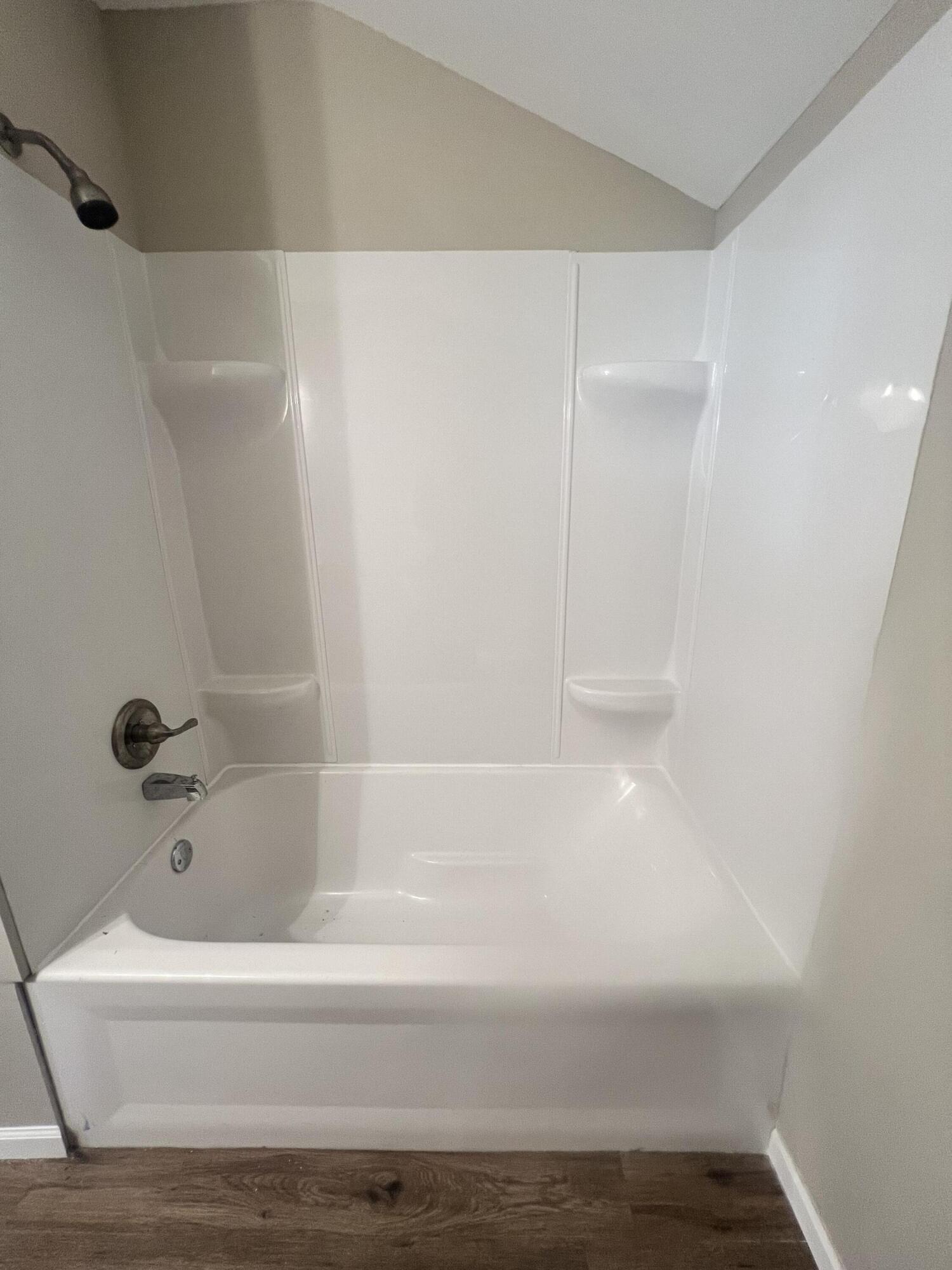 4 Kenworthy Street, Valparaiso, IN 46385; Image #9