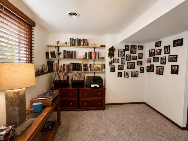 9113 Idlewild Drive, Highland, IN 46322; Image #20