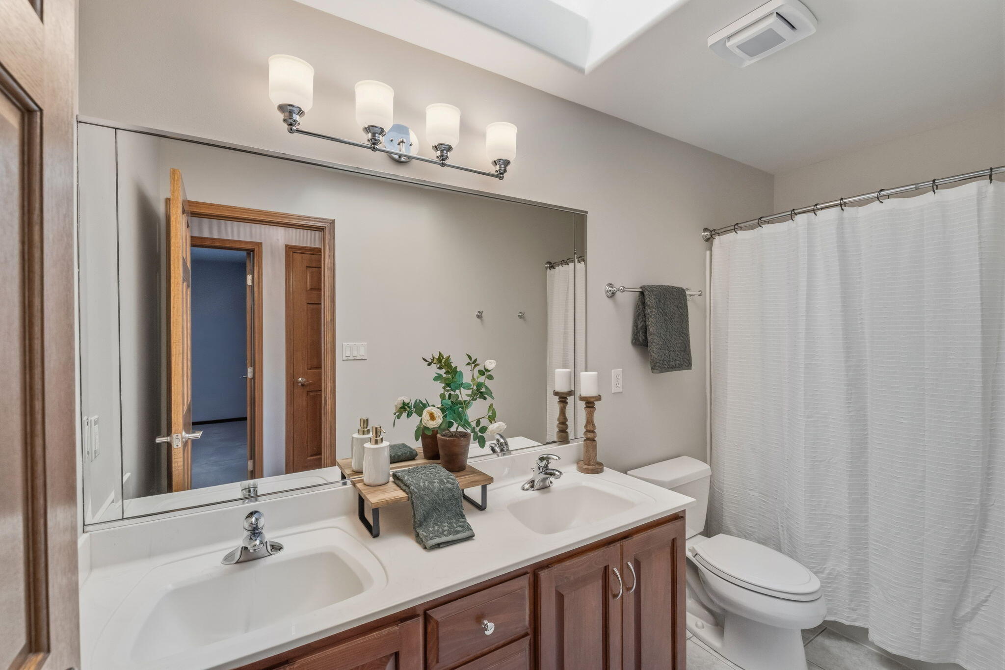 108 Exeter Road, Munster, IN 46321; Image #25