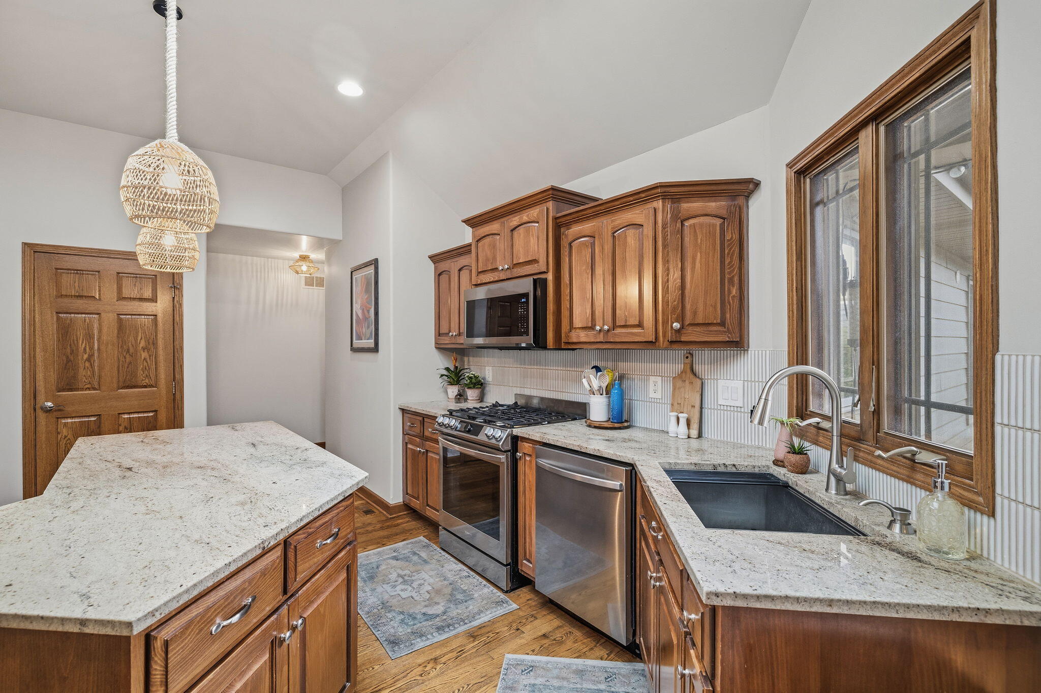 108 Exeter Road, Munster, IN 46321; Image #9