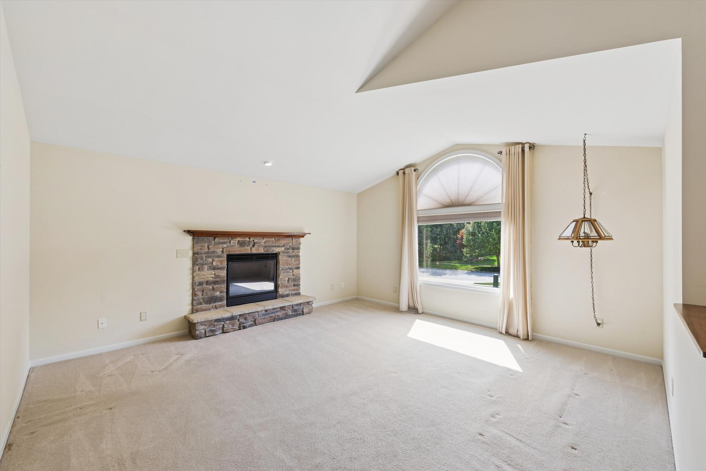 883 Hemingway Trail, Valparaiso, IN 46383; Image #4